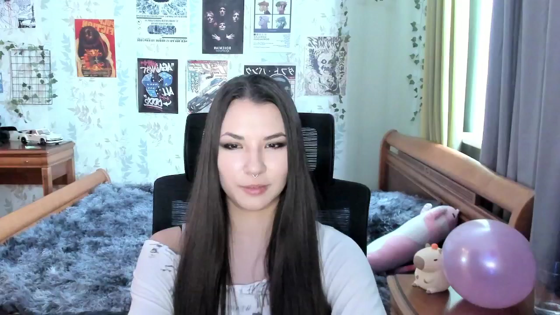 Gallery image thumbnail from AmnesiaGirl1's myfreecams stream on, 09/25/2025, 13:23 image 3 of 20