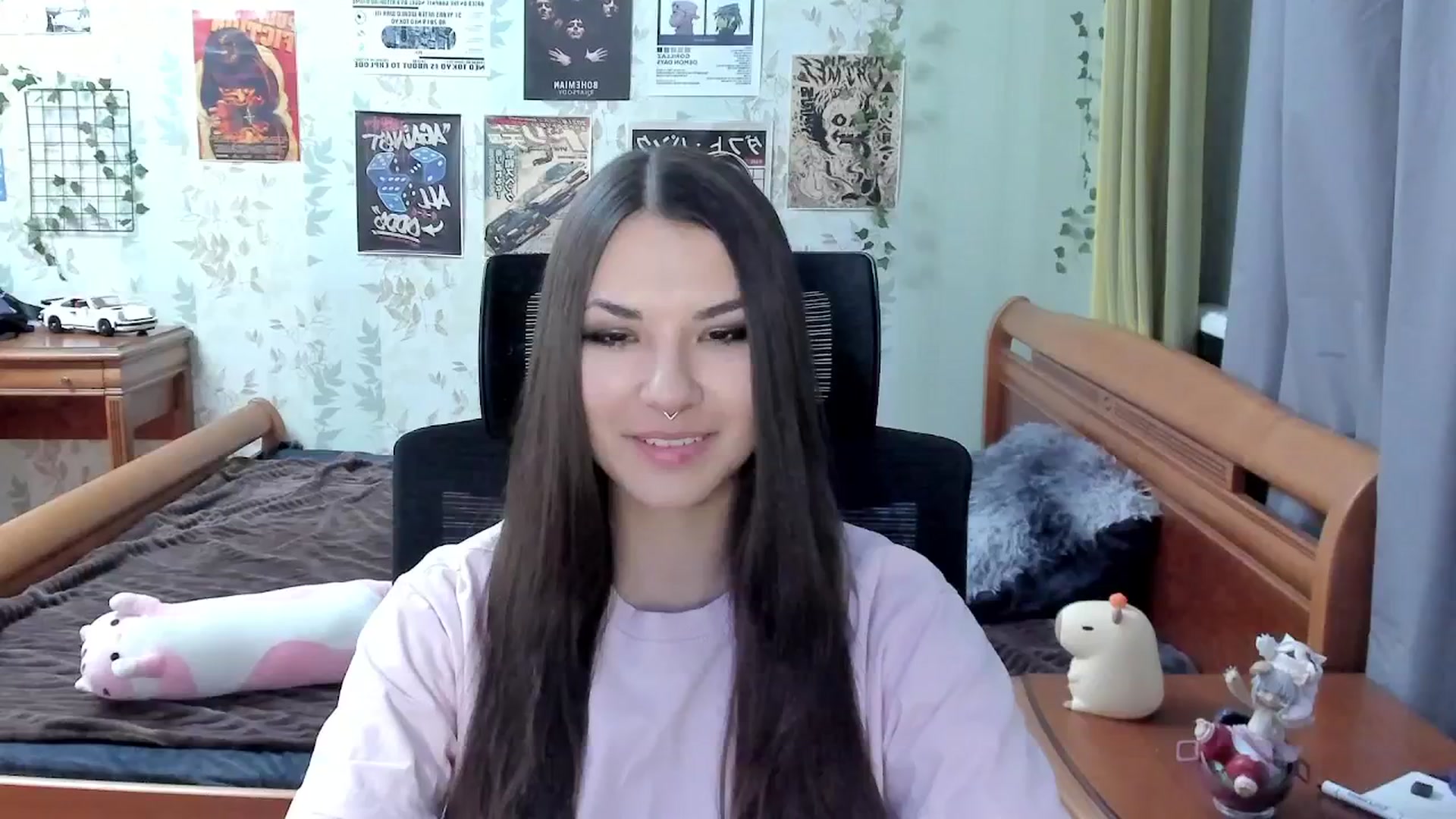 Gallery image thumbnail from AmnesiaGirl1's myfreecams stream on, 09/30/2025, 16:10 image 6 of 20