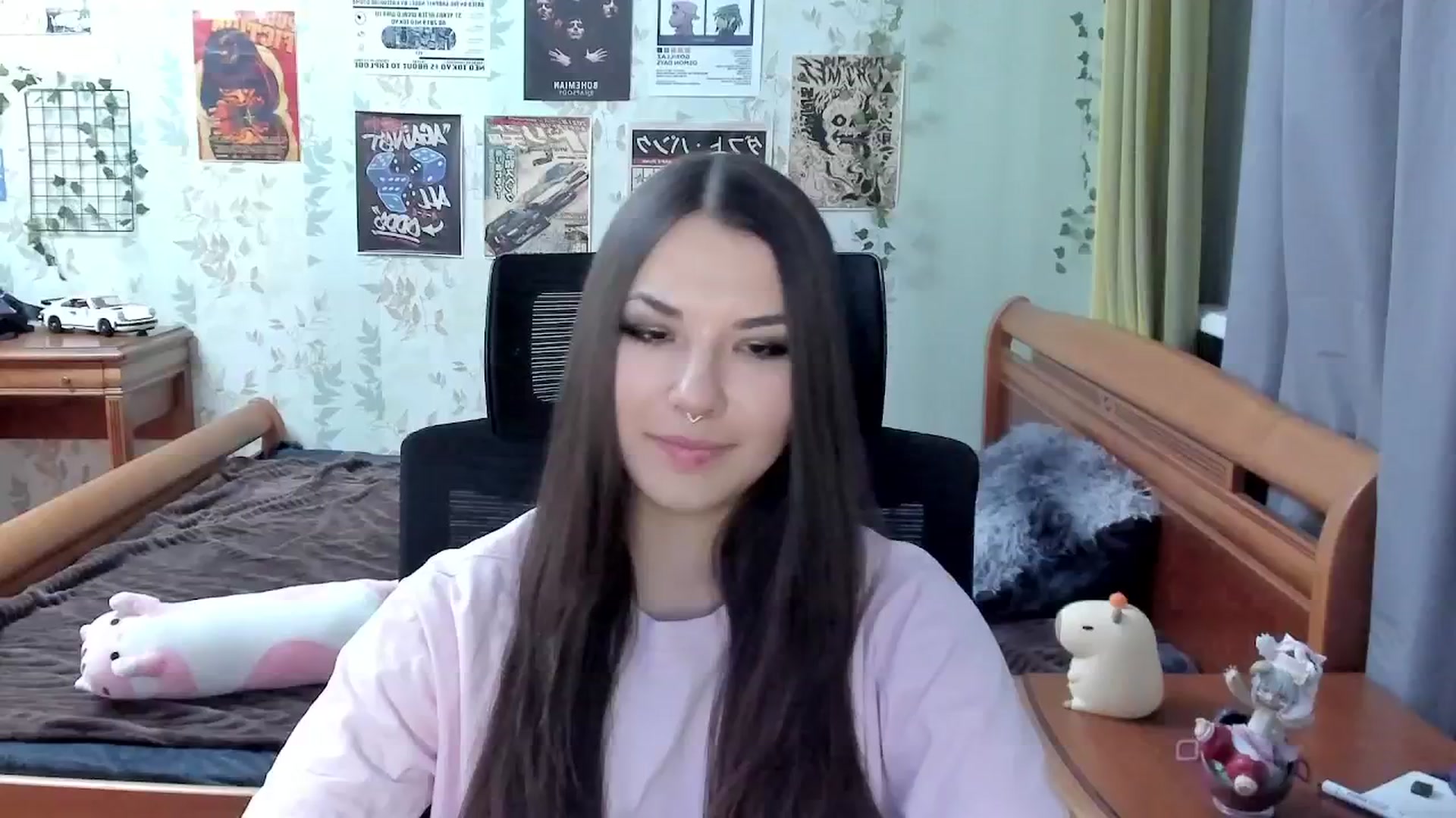 Gallery image thumbnail from AmnesiaGirl1's myfreecams stream on, 09/30/2025, 16:10 image 17 of 20
