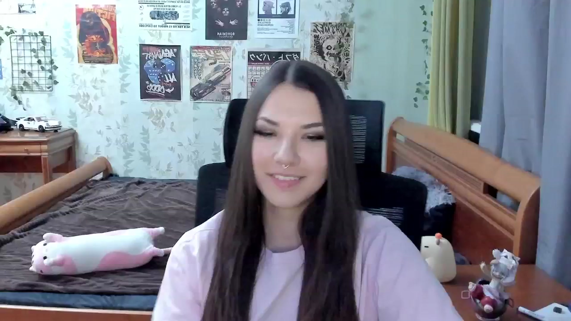 Gallery image thumbnail from AmnesiaGirl1's myfreecams stream on, 09/30/2025, 16:10 image 13 of 20