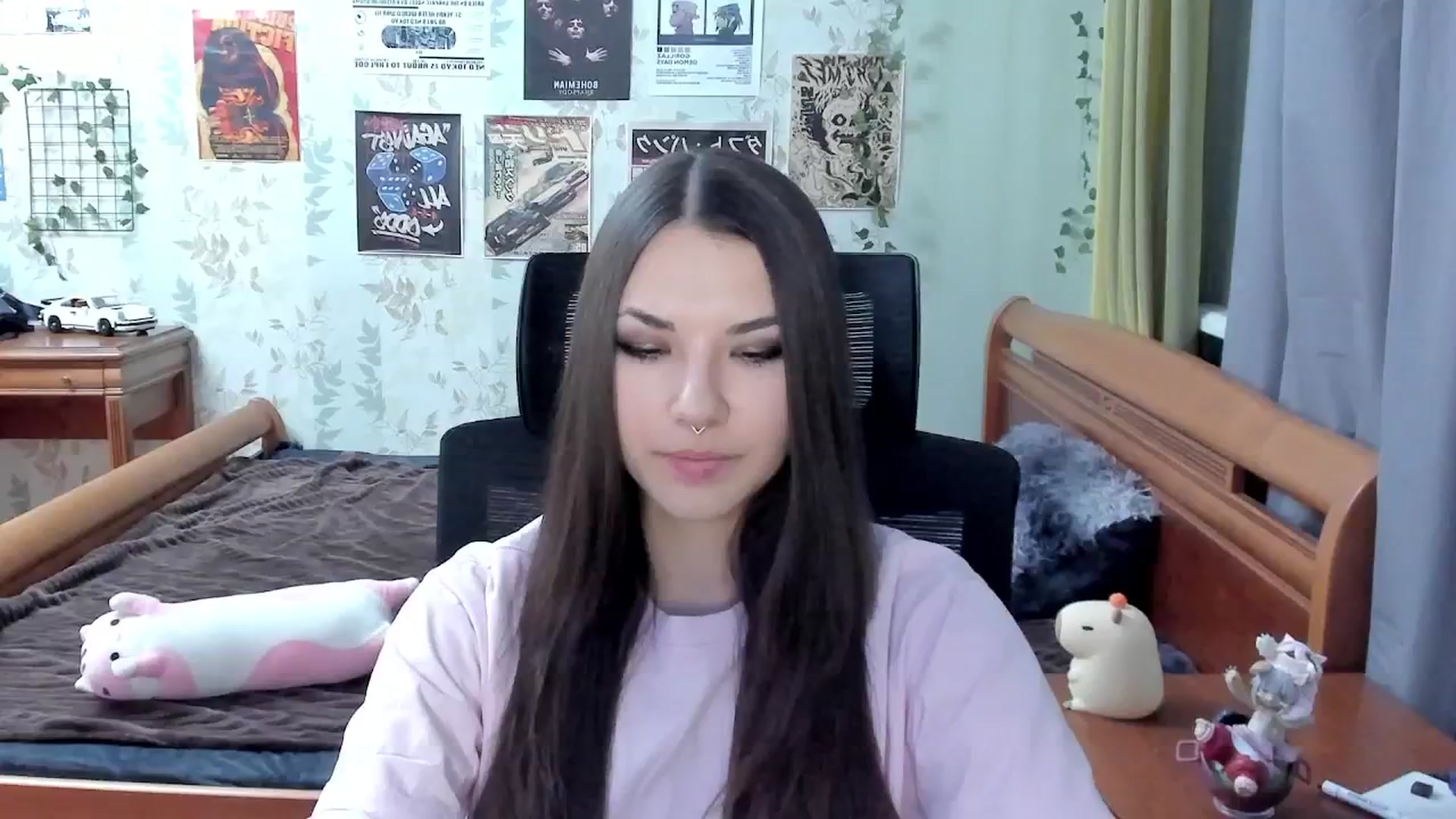 Gallery image thumbnail from AmnesiaGirl1's myfreecams stream on, 09/30/2025, 16:10 image 12 of 20