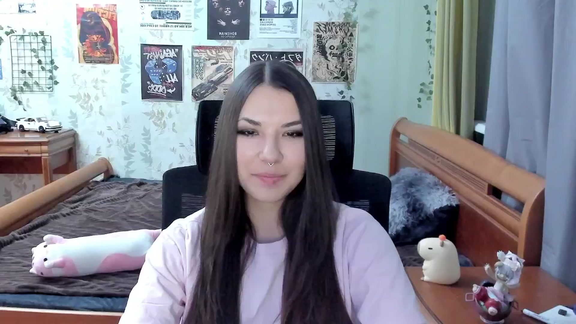 Gallery image thumbnail from AmnesiaGirl1's myfreecams stream on, 09/30/2025, 16:10 image 15 of 20