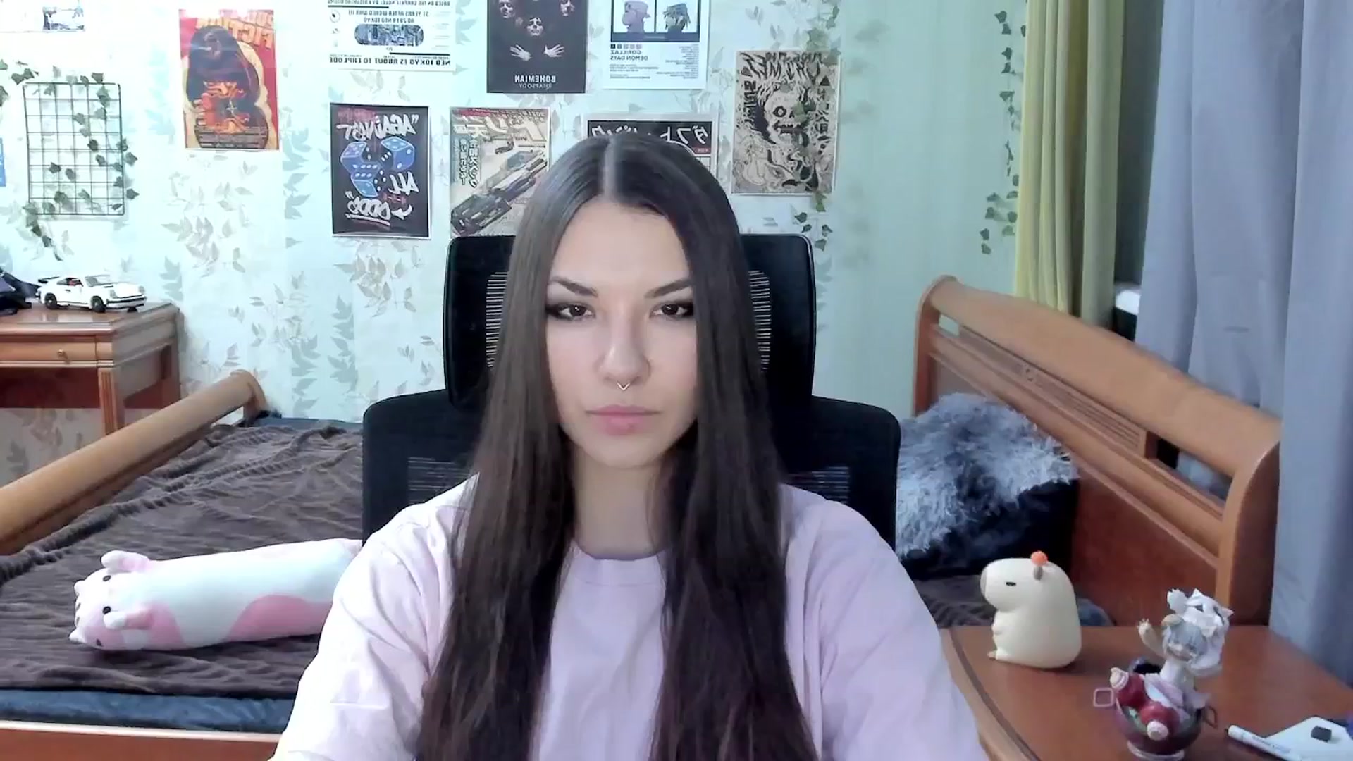 Gallery image thumbnail from AmnesiaGirl1's myfreecams stream on, 09/30/2025, 16:10 image 5 of 20