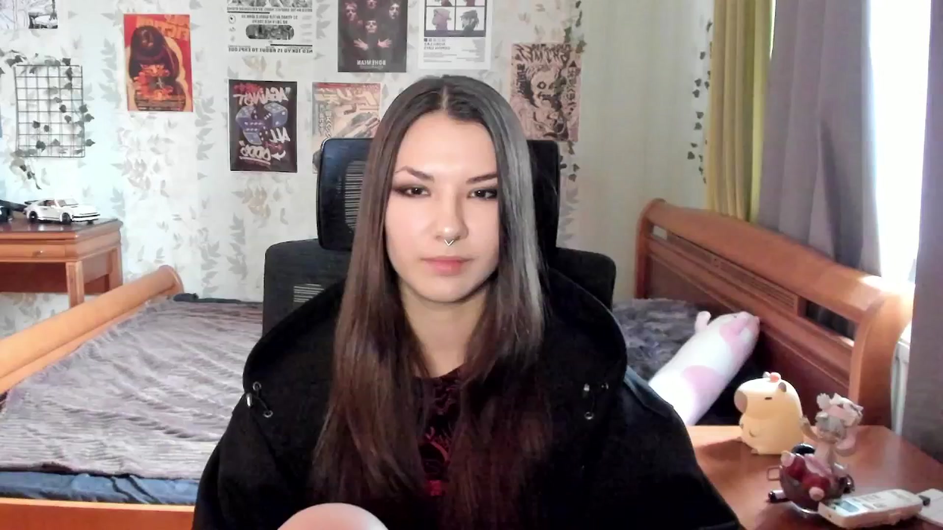 Gallery image thumbnail from AmnesiaGirl1's myfreecams stream on, 10/05/2025, 11:50 image 4 of 20