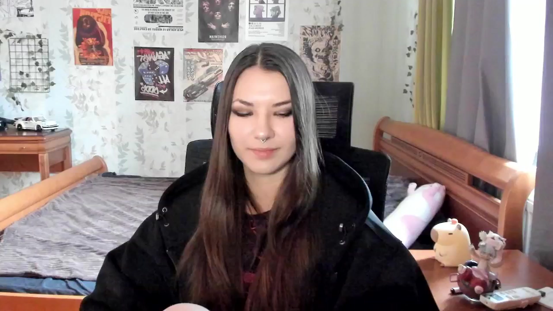 Gallery image thumbnail from AmnesiaGirl1's myfreecams stream on, 10/05/2025, 11:50 image 13 of 20
