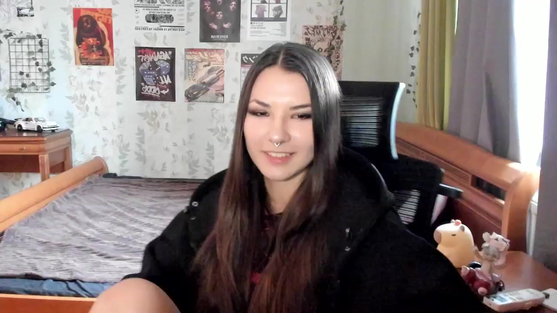 Gallery image thumbnail from AmnesiaGirl1's myfreecams stream on, 10/05/2025, 11:50 image 9 of 20