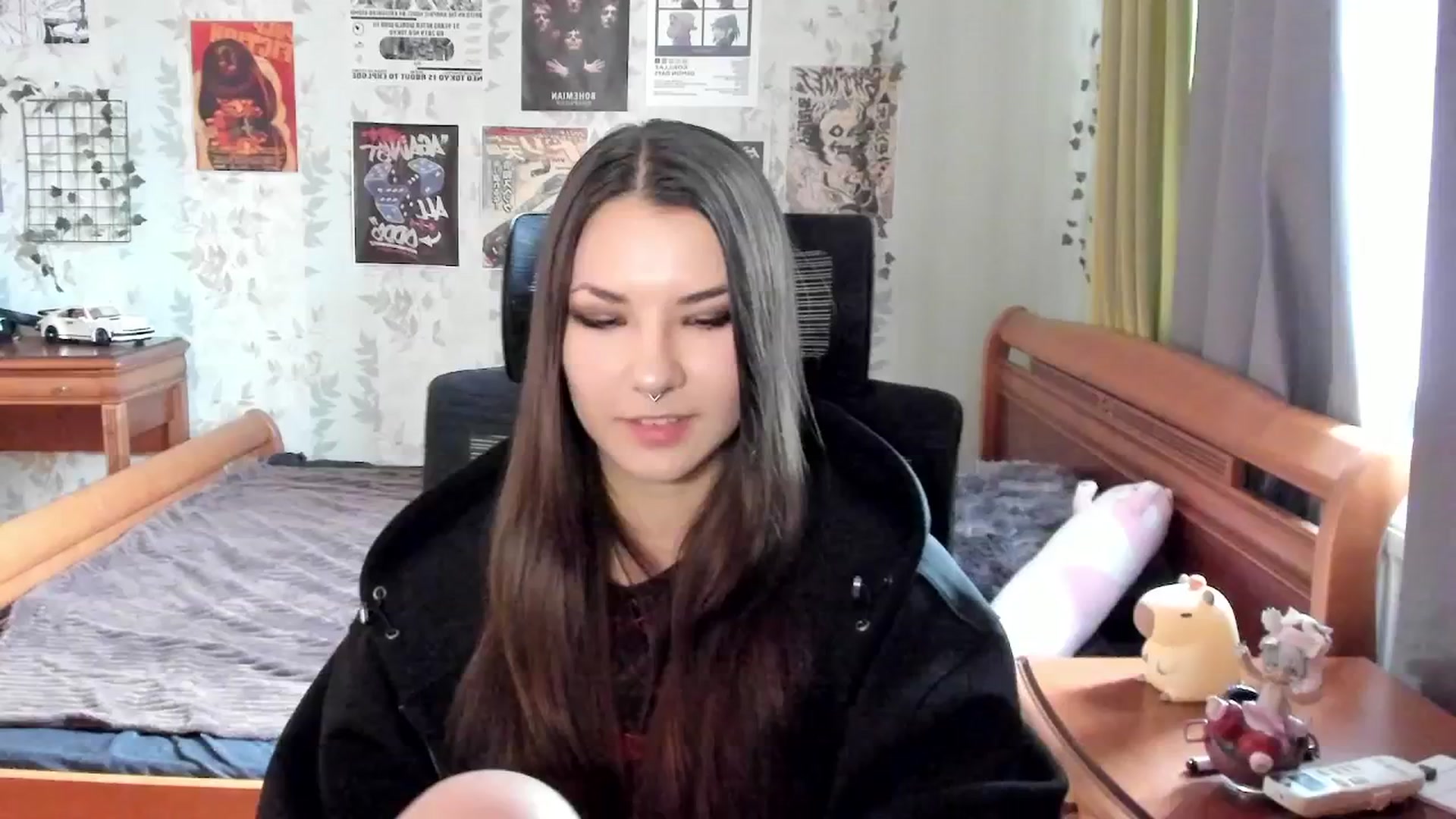 Gallery image thumbnail from AmnesiaGirl1's myfreecams stream on, 10/05/2025, 11:50 image 16 of 20