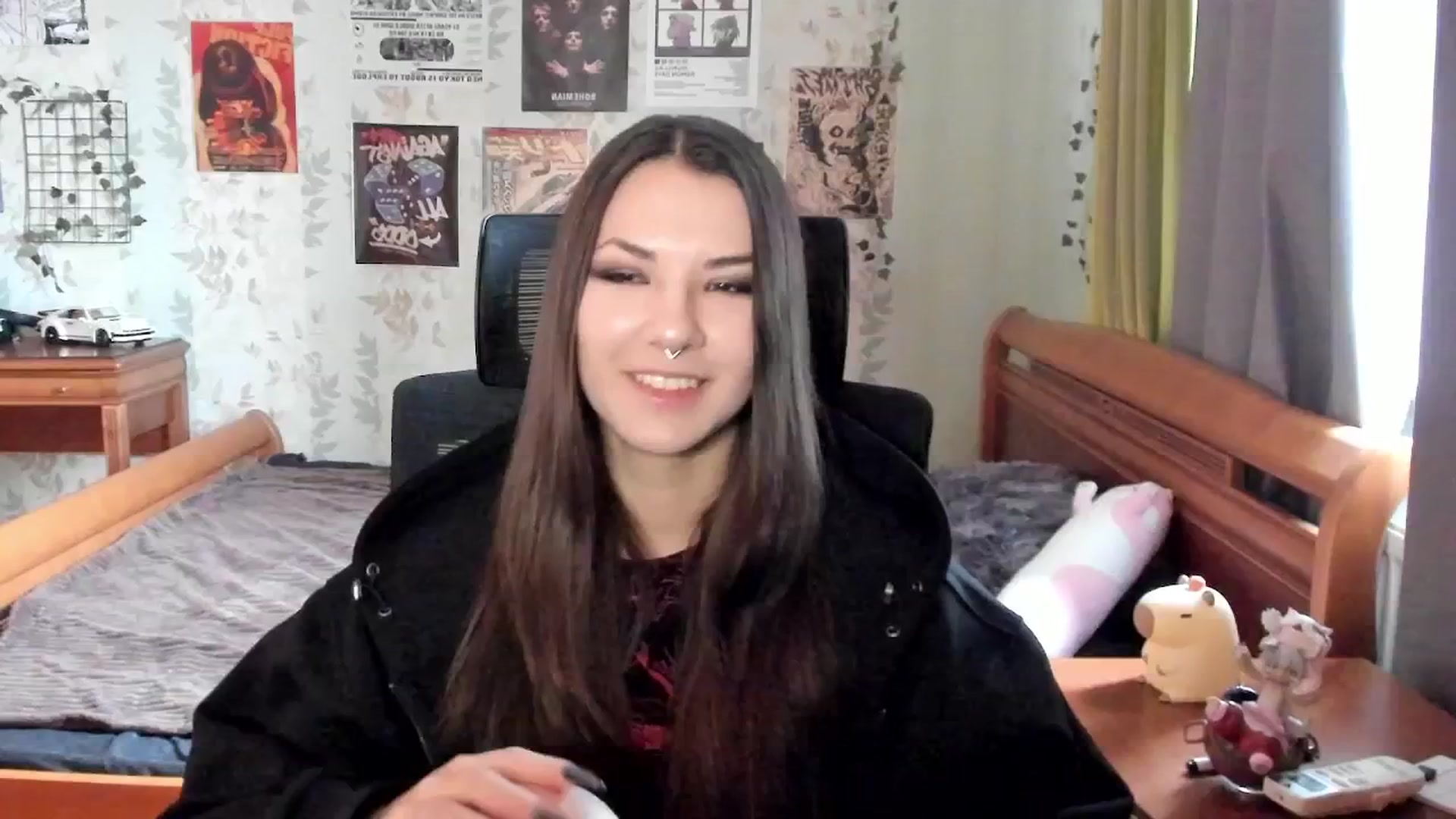 Gallery image thumbnail from AmnesiaGirl1's myfreecams stream on, 10/05/2025, 11:50 image 1 of 20