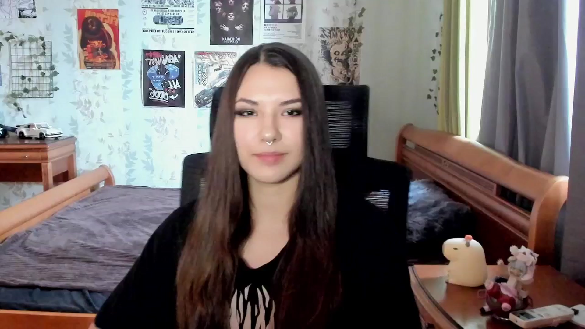 Gallery image thumbnail from AmnesiaGirl1's myfreecams stream on, 10/06/2025, 14:05 image 14 of 20