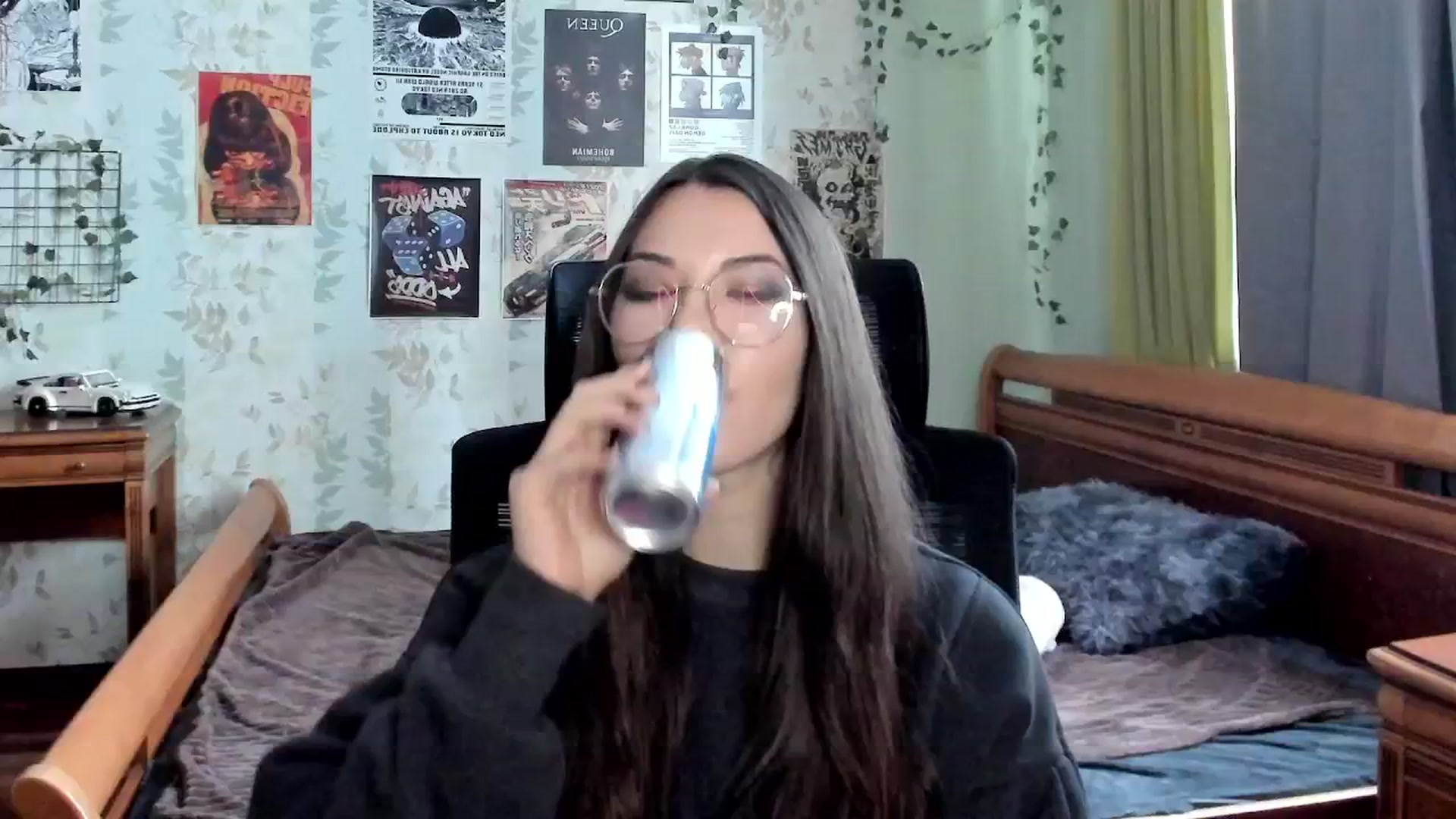 Gallery image thumbnail from AmnesiaGirl1's myfreecams stream on, 10/19/2025, 11:41 image 19 of 20