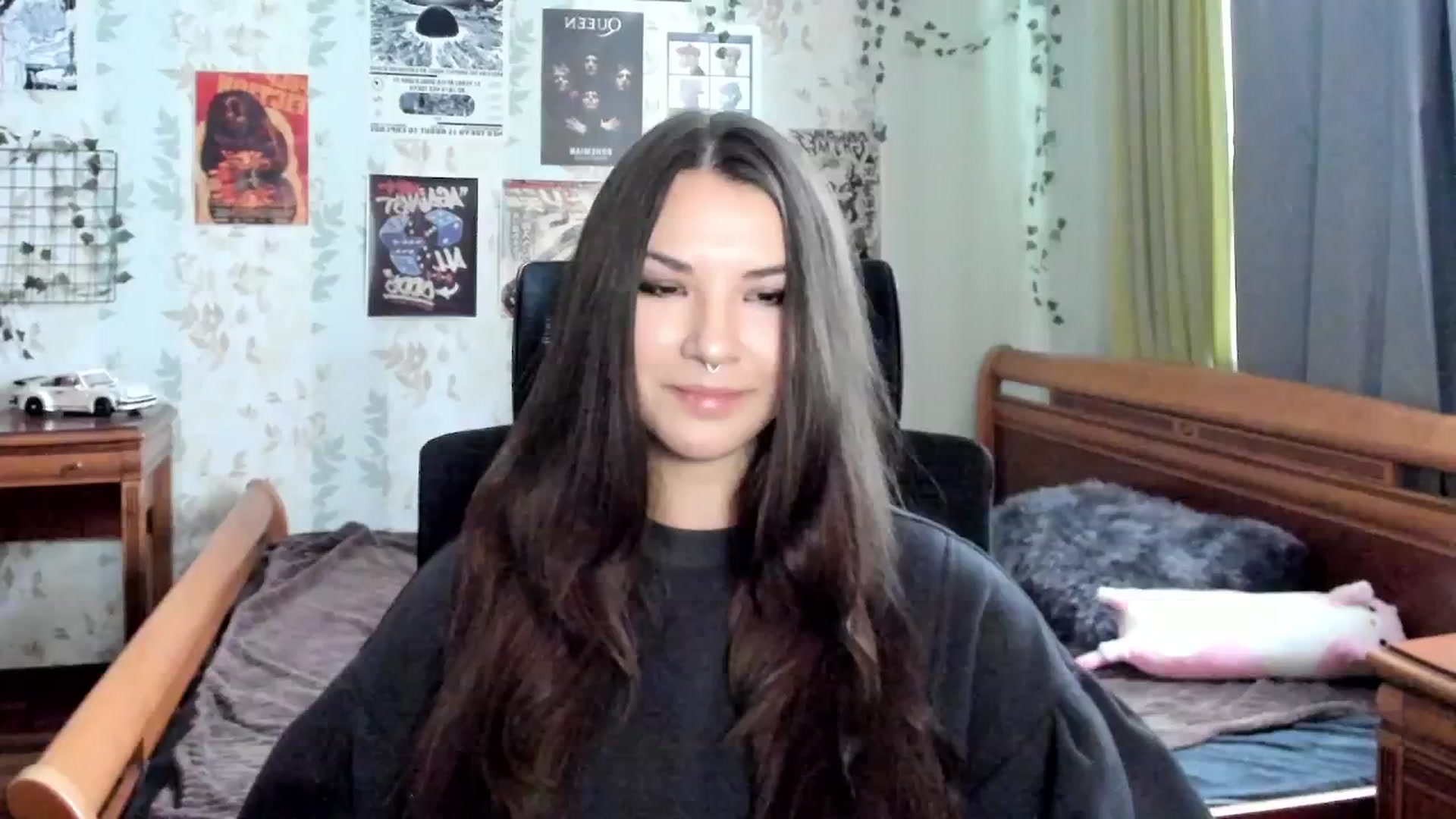 Gallery image thumbnail from AmnesiaGirl1's myfreecams stream on, 10/19/2025, 11:41 image 2 of 20