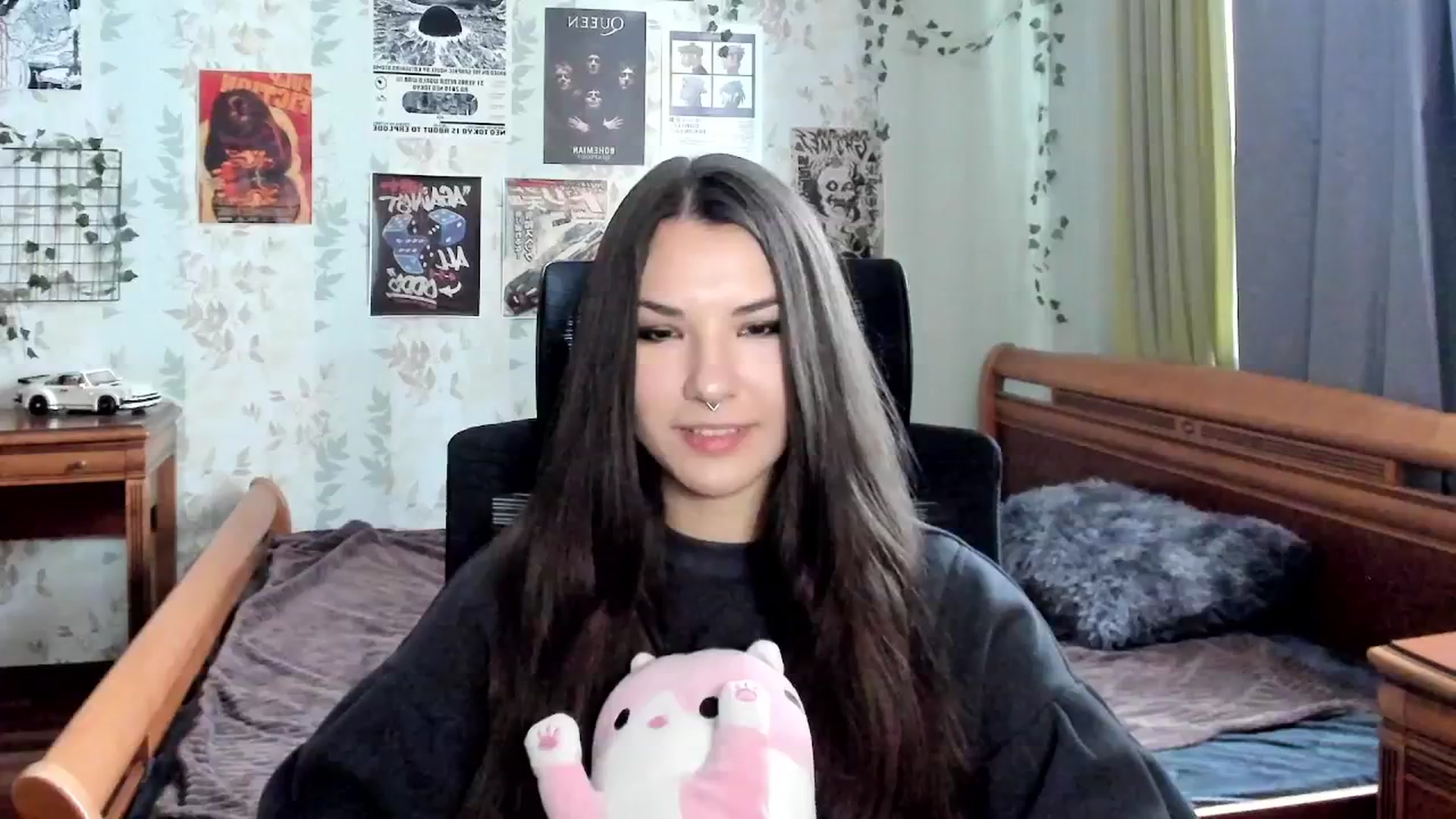 Gallery image thumbnail from AmnesiaGirl1's myfreecams stream on, 10/19/2025, 11:41 image 5 of 20
