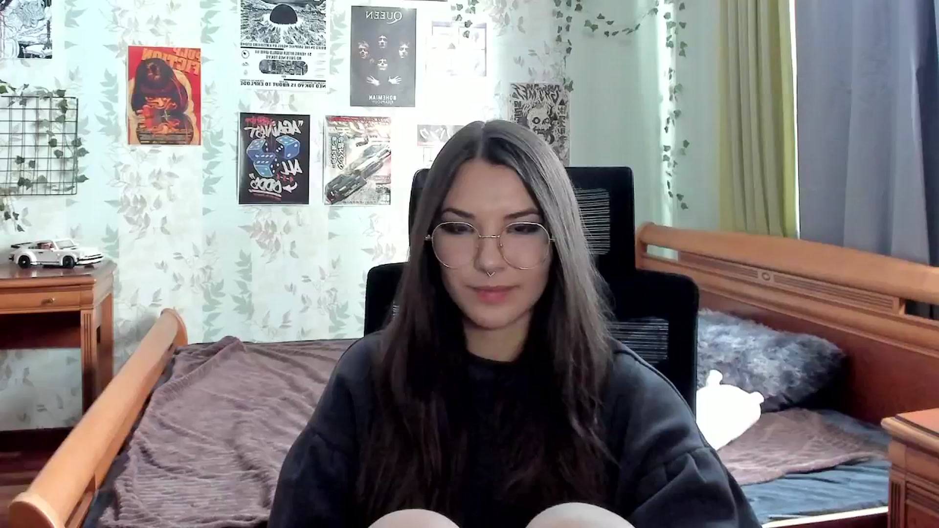 Gallery image thumbnail from AmnesiaGirl1's myfreecams stream on, 10/19/2025, 11:41 image 17 of 20