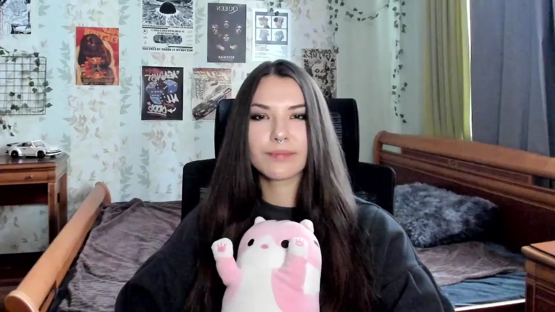 Gallery image thumbnail from AmnesiaGirl1's myfreecams stream on, 10/19/2025, 11:41 image 6 of 20