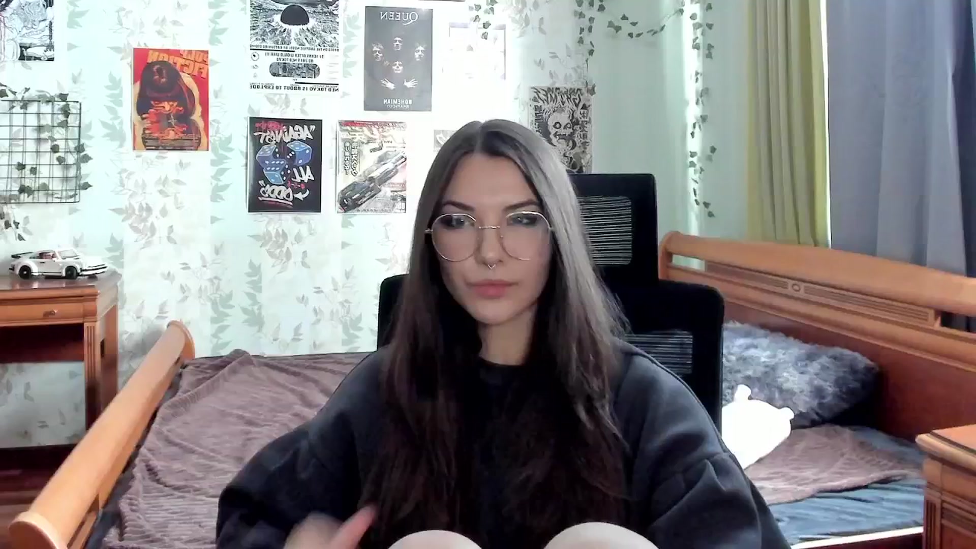 Gallery image thumbnail from AmnesiaGirl1's myfreecams stream on, 10/19/2025, 11:41 image 16 of 20