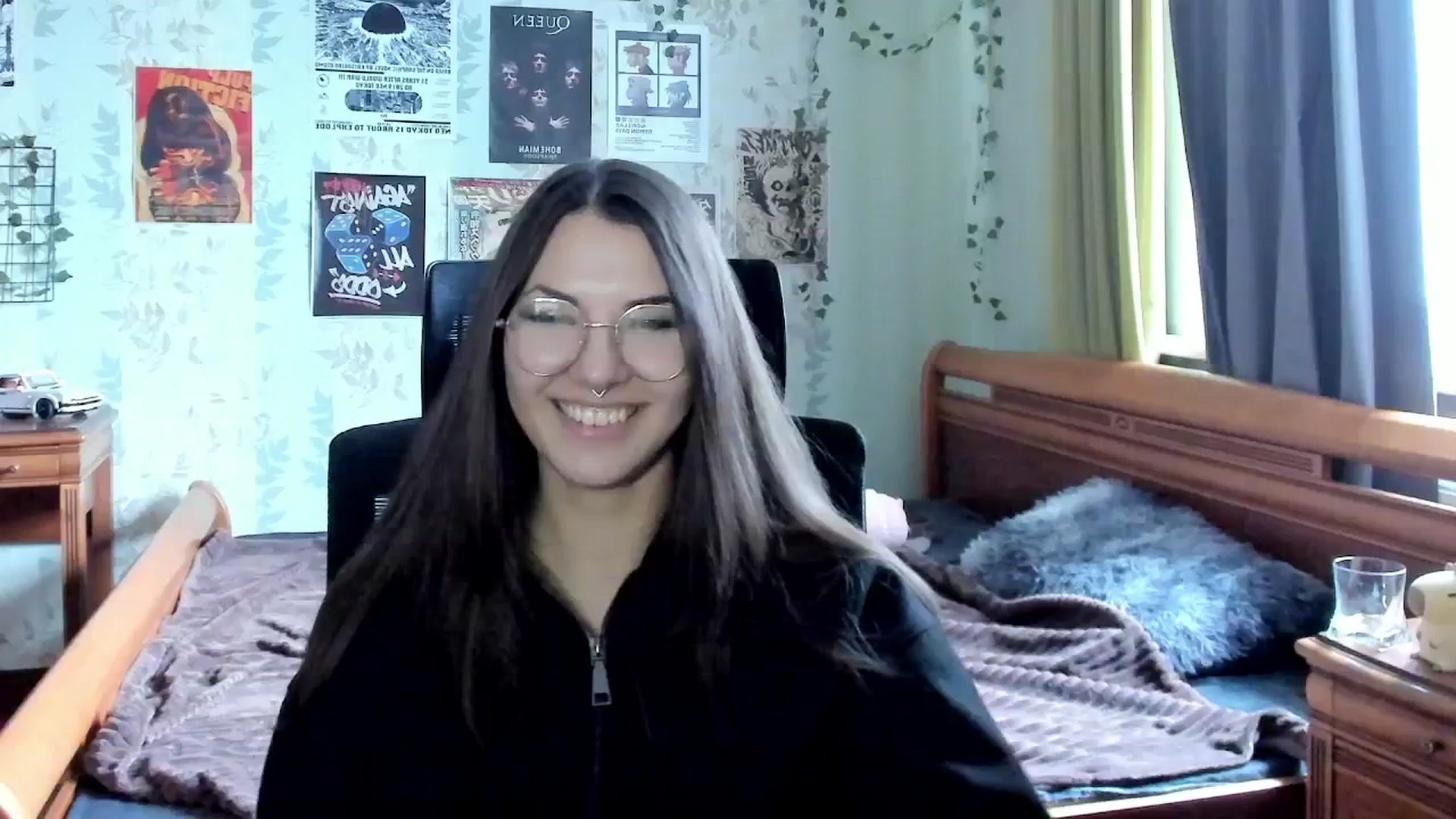 Gallery image thumbnail from AmnesiaGirl1's myfreecams stream on, 10/22/2025, 11:14 image 6 of 20