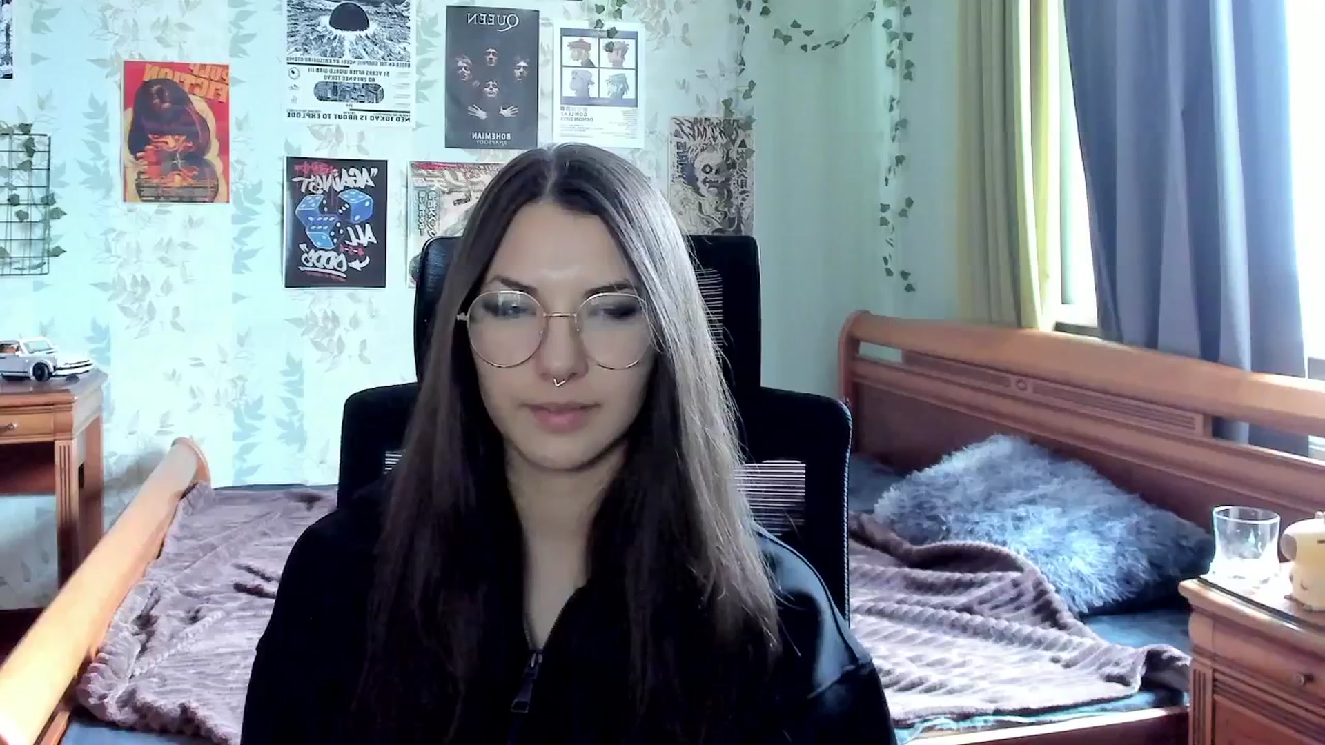 Gallery image thumbnail from AmnesiaGirl1's myfreecams stream on, 10/22/2025, 11:14 image 10 of 20