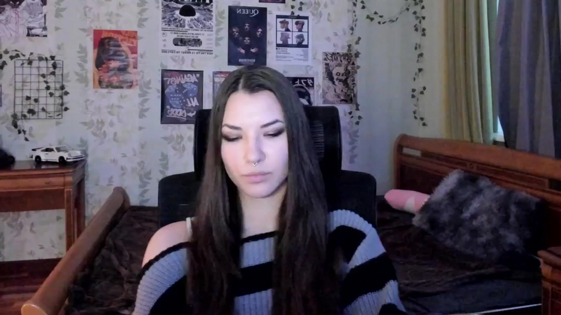 Gallery image thumbnail from AmnesiaGirl1's myfreecams stream on, 10/27/2025, 15:17 image 3 of 20