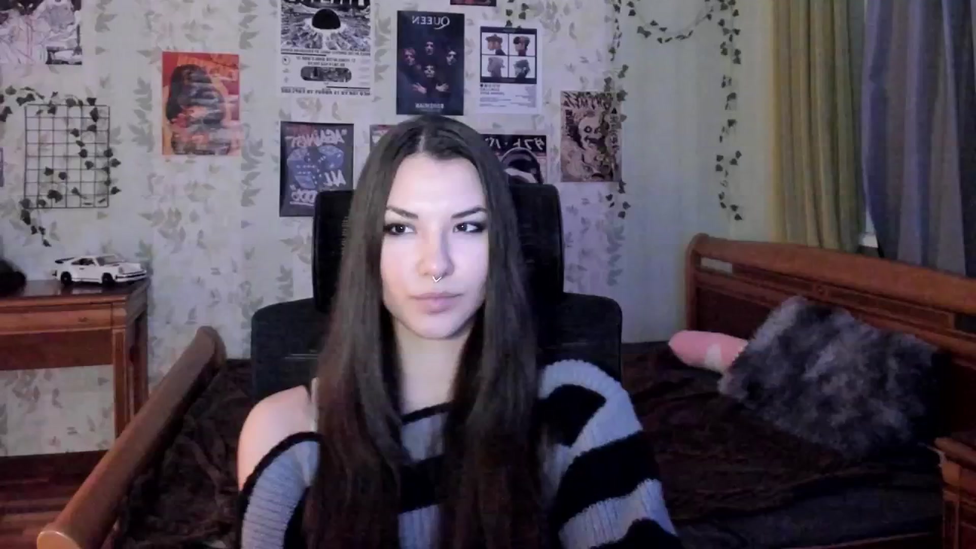 Gallery image thumbnail from AmnesiaGirl1's myfreecams stream on, 10/27/2025, 15:17 image 14 of 20