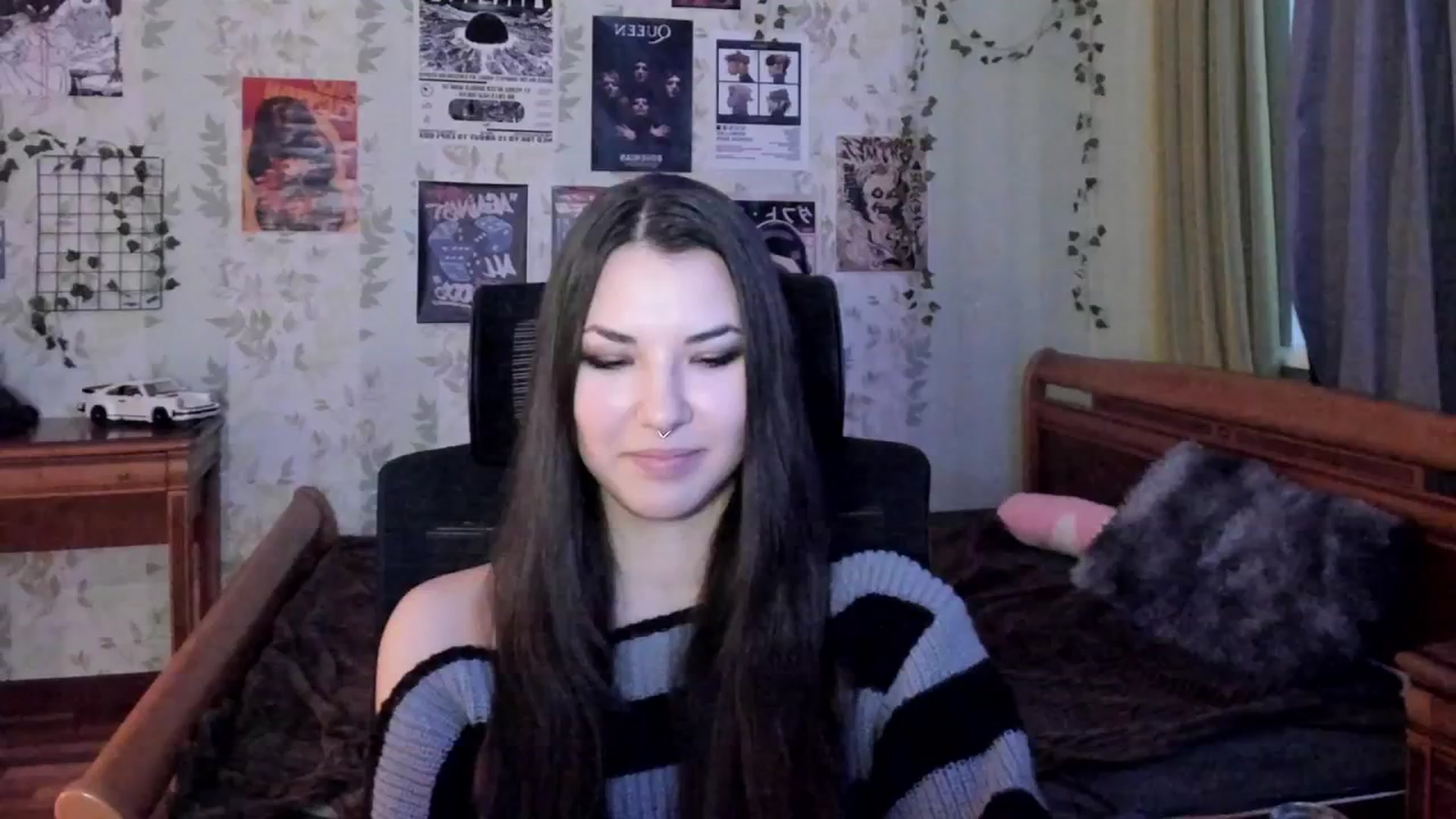 Gallery image thumbnail from AmnesiaGirl1's myfreecams stream on, 10/27/2025, 15:17 image 6 of 20