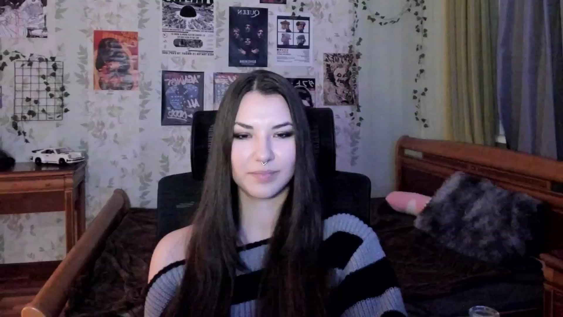Gallery image thumbnail from AmnesiaGirl1's myfreecams stream on, 10/27/2025, 15:17 image 16 of 20