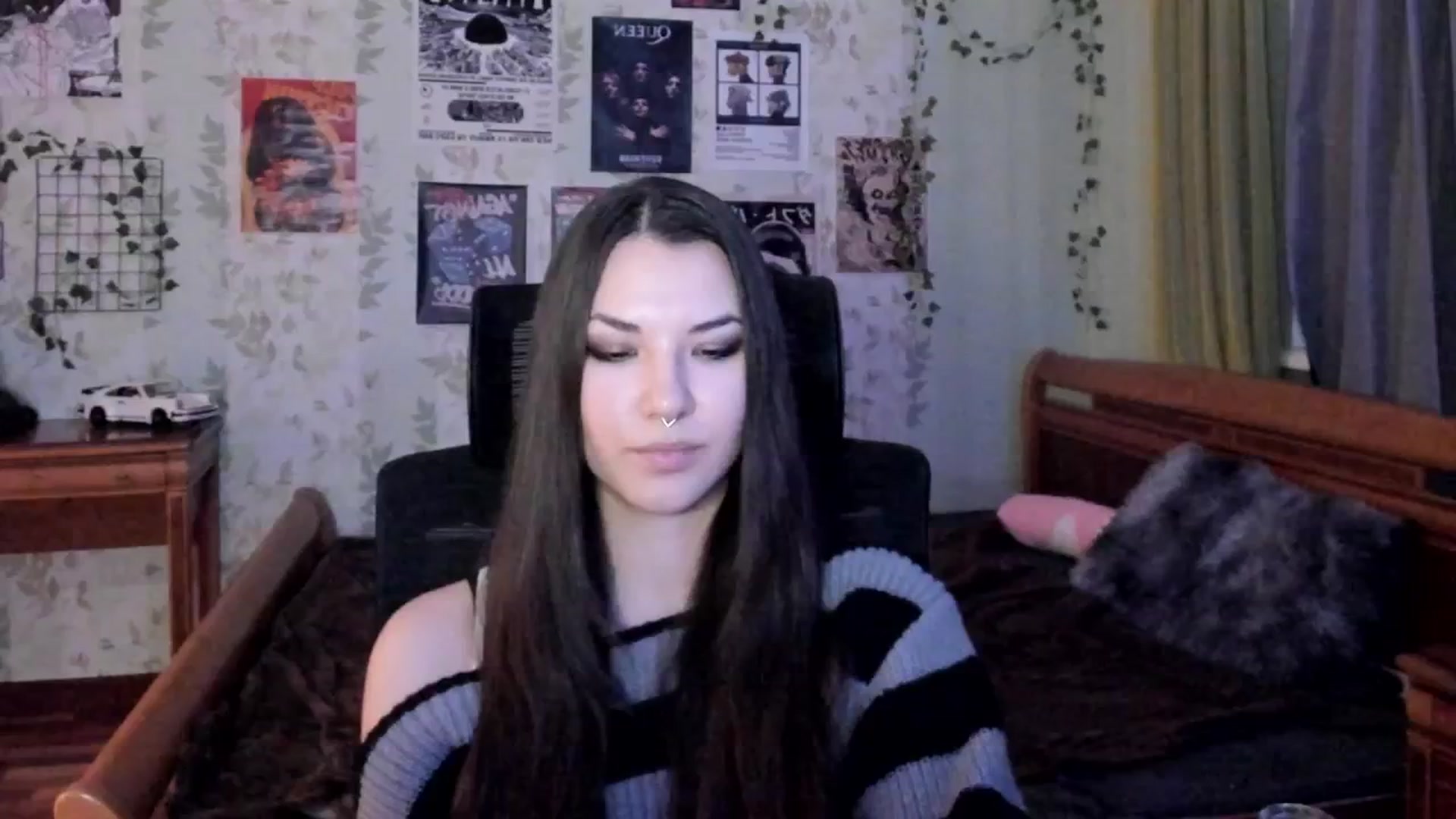 Gallery image thumbnail from AmnesiaGirl1's myfreecams stream on, 10/27/2025, 15:17 image 12 of 20