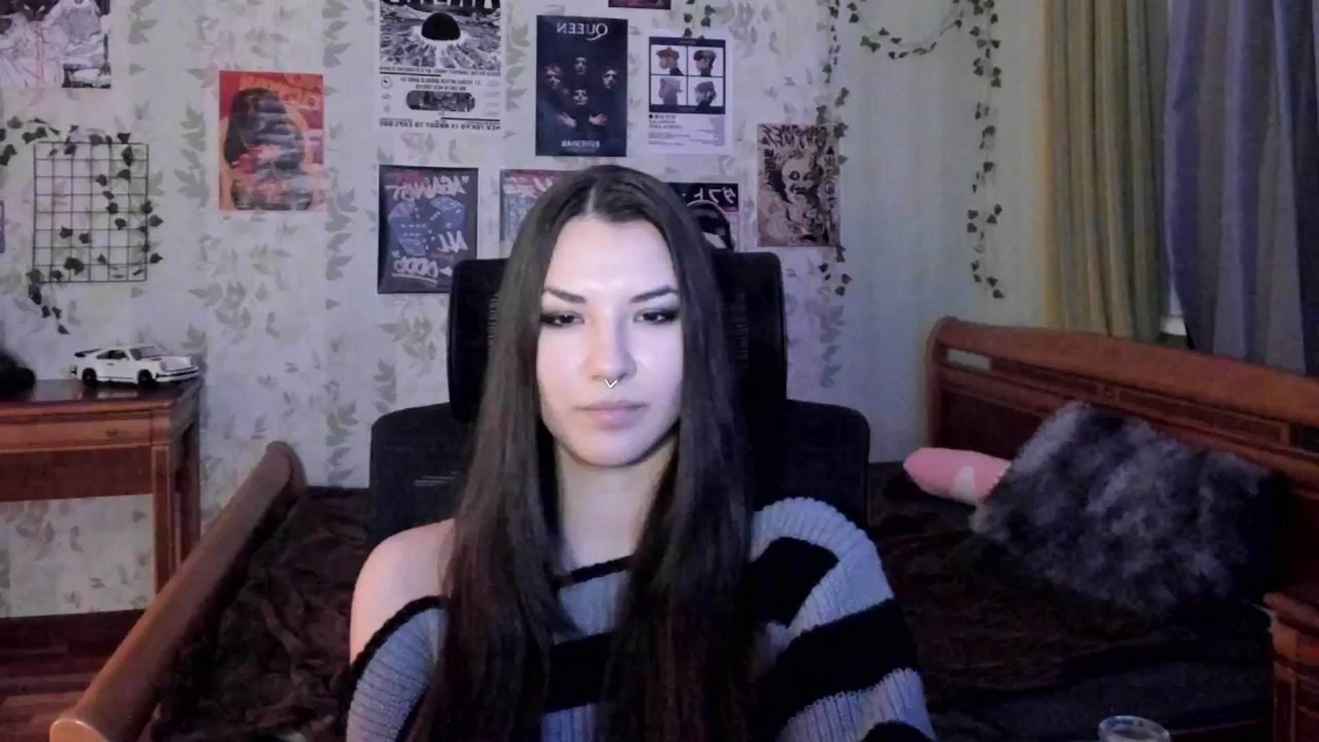Gallery image thumbnail from AmnesiaGirl1's myfreecams stream on, 10/27/2025, 15:17 image 17 of 20