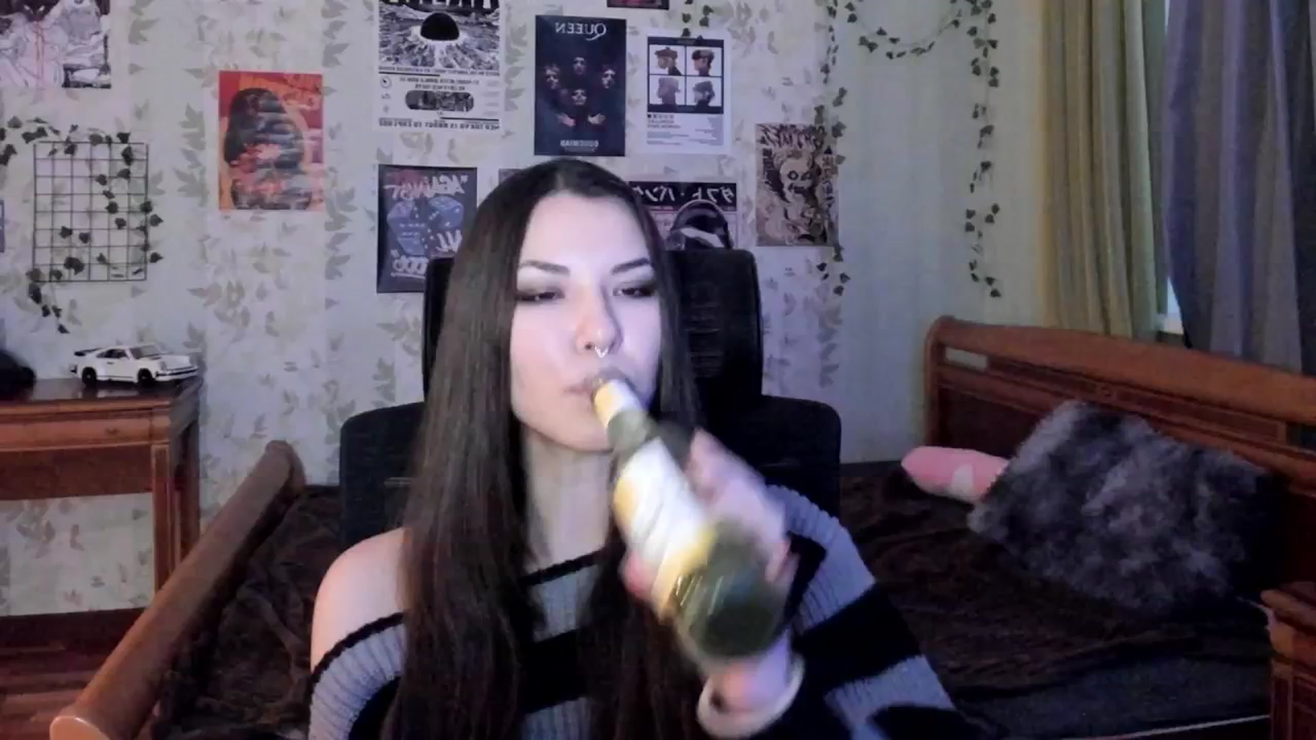 Gallery image thumbnail from AmnesiaGirl1's myfreecams stream on, 10/27/2025, 15:17 image 7 of 20
