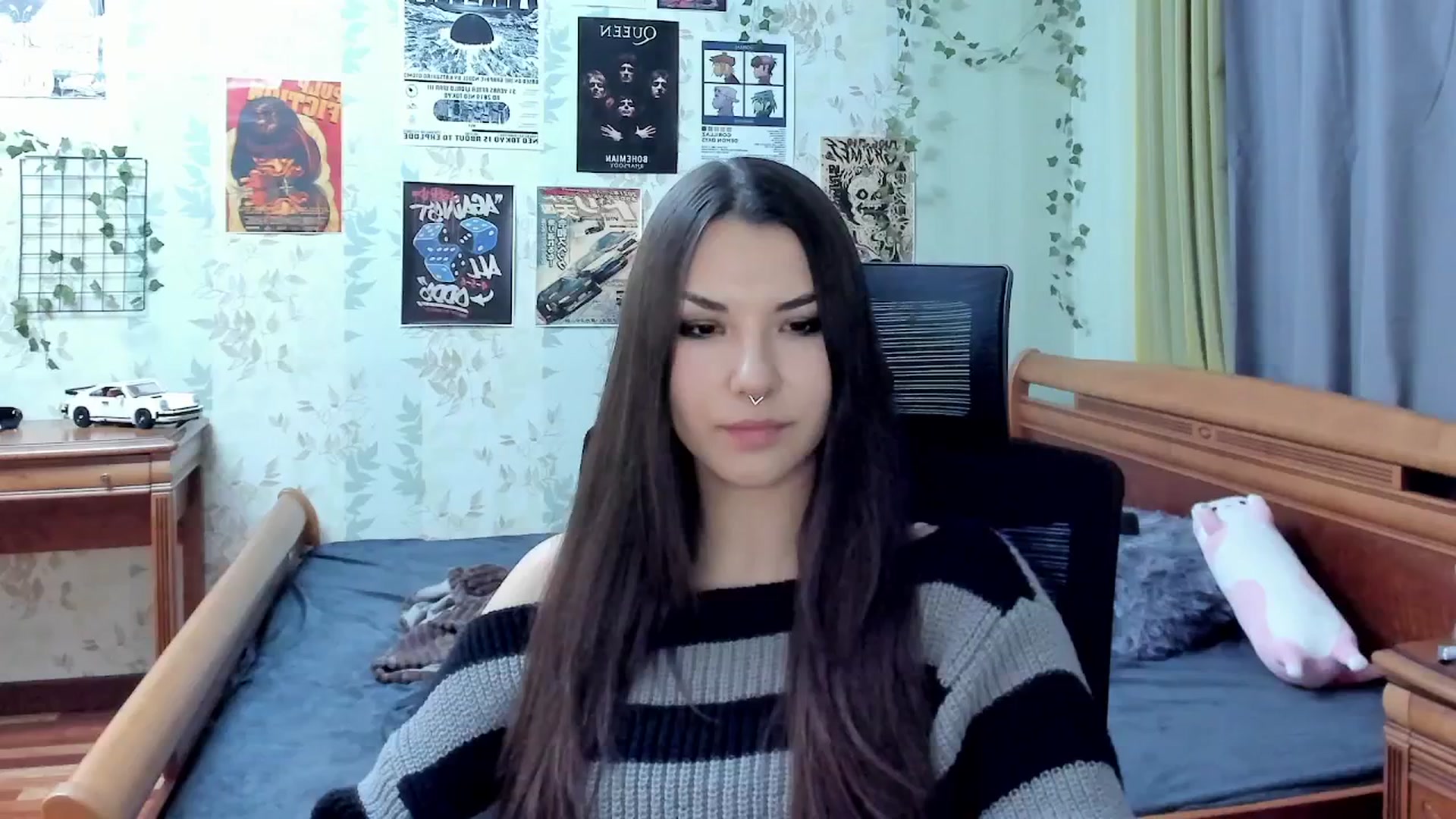 Gallery image thumbnail from AmnesiaGirl1's myfreecams stream on, 10/30/2025, 19:01 image 9 of 20