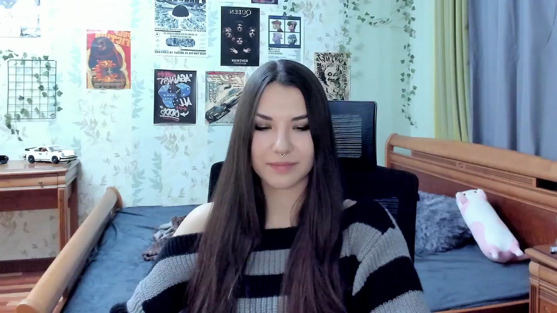 Gallery image thumbnail from AmnesiaGirl1's myfreecams stream on, 10/30/2025, 19:01 image 7 of 20