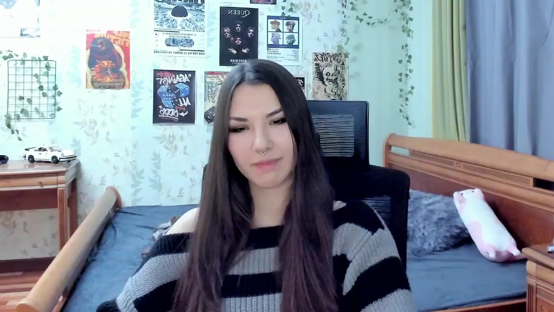 Gallery image thumbnail from AmnesiaGirl1's myfreecams stream on, 10/30/2025, 19:01 image 6 of 20