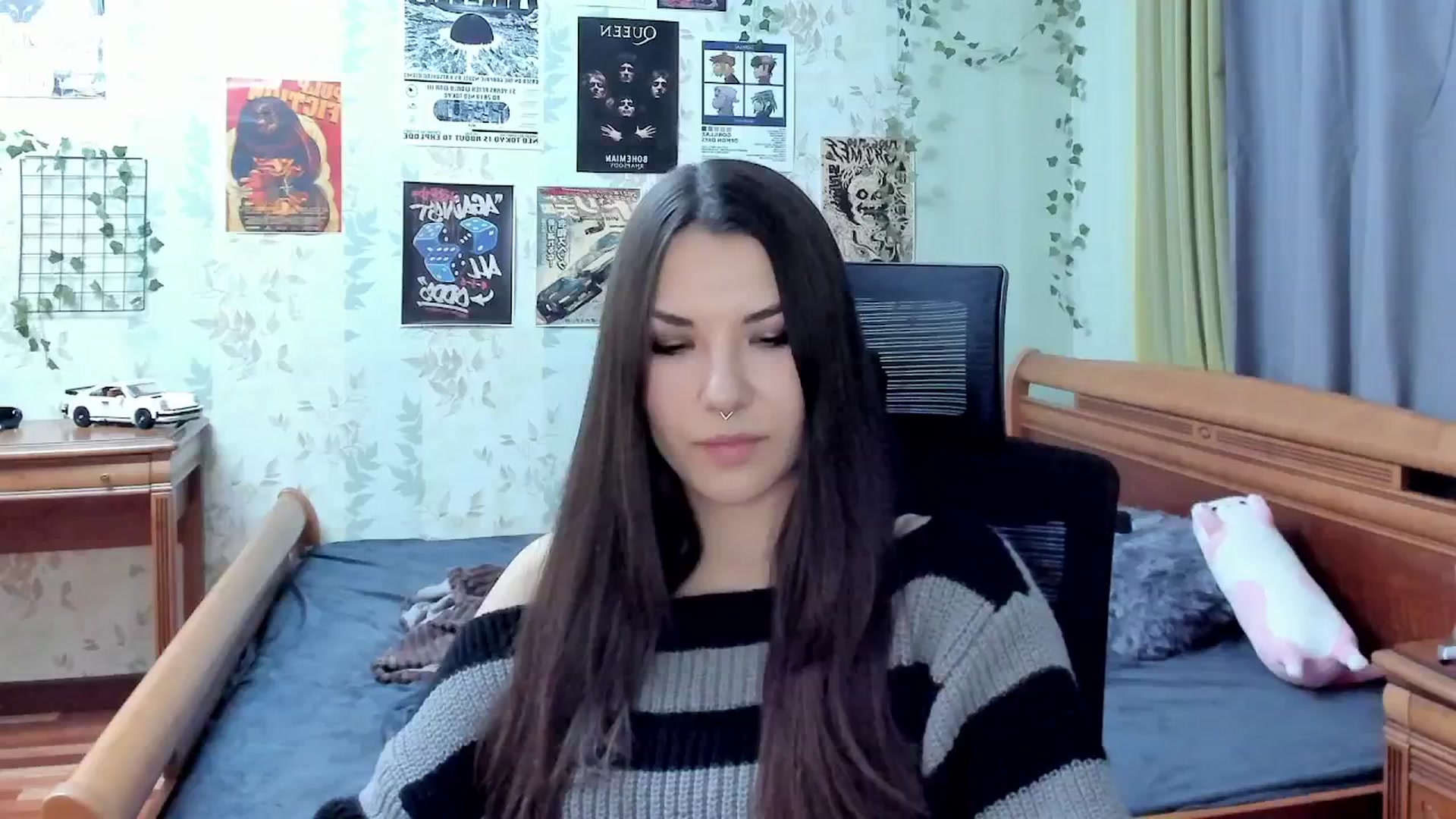 Gallery image thumbnail from AmnesiaGirl1's myfreecams stream on, 10/30/2025, 19:01 image 8 of 20