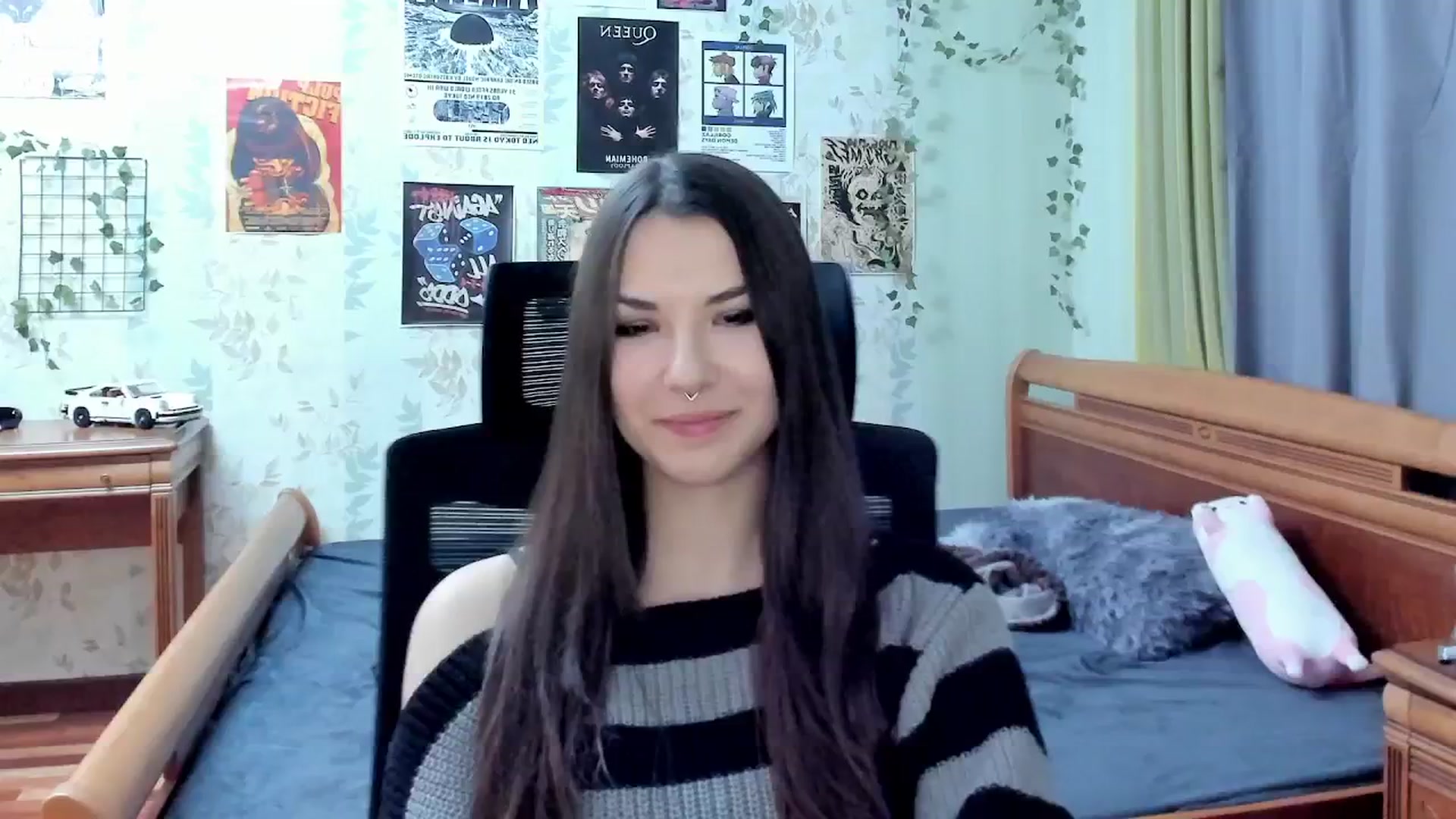 Gallery image thumbnail from AmnesiaGirl1's myfreecams stream on, 10/30/2025, 19:01 image 11 of 20