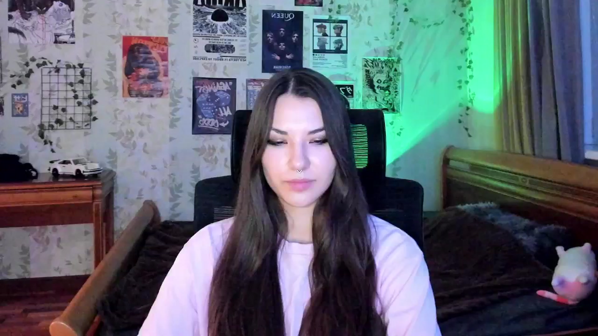 Gallery image thumbnail from AmnesiaGirl1's myfreecams stream on, 11/05/2025, 16:03 image 15 of 20