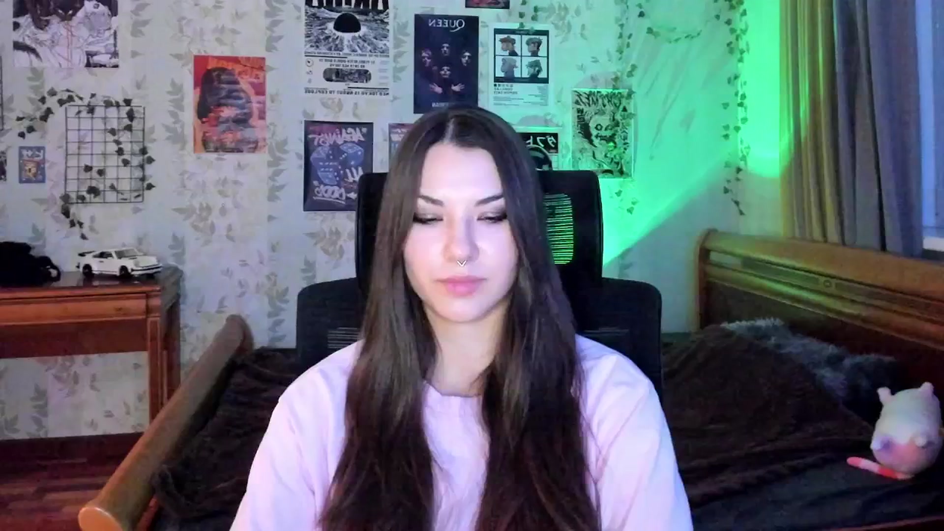 Gallery image thumbnail from AmnesiaGirl1's myfreecams stream on, 11/05/2025, 16:03 image 6 of 20