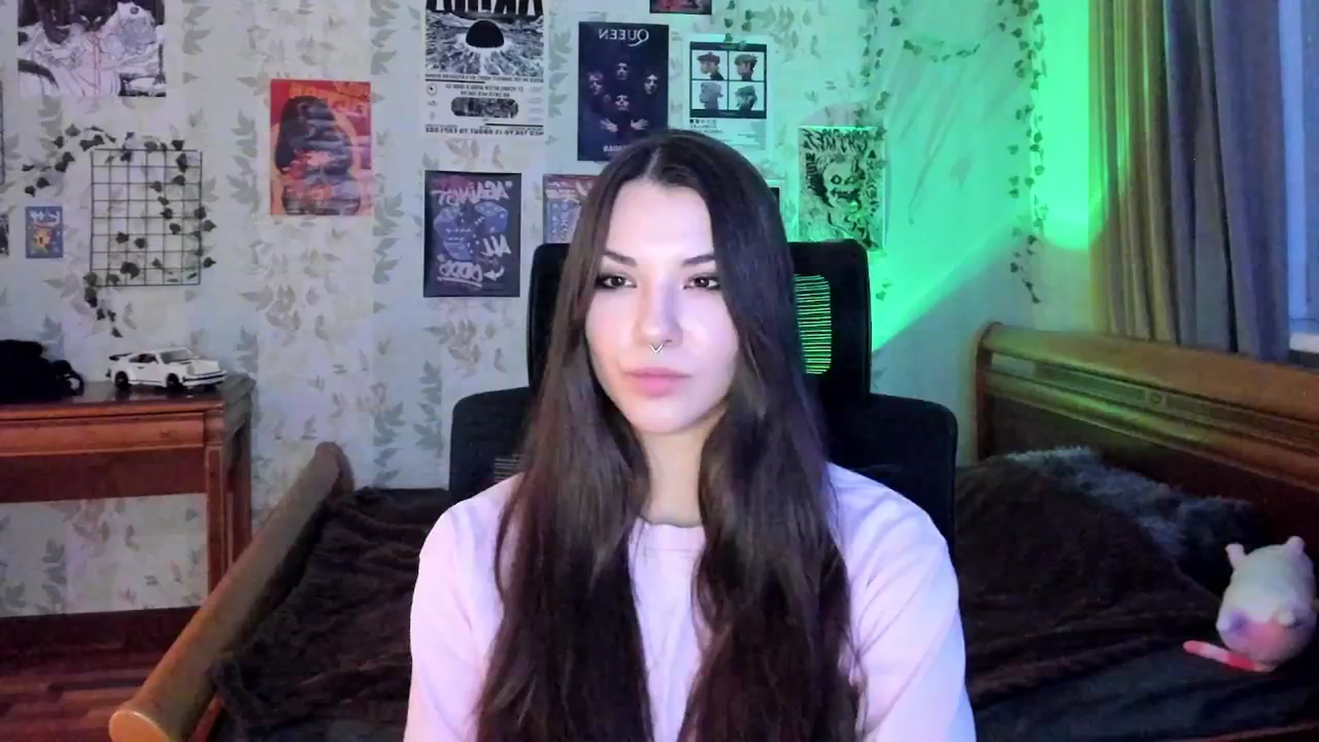 Gallery image thumbnail from AmnesiaGirl1's myfreecams stream on, 11/05/2025, 16:03 image 17 of 20