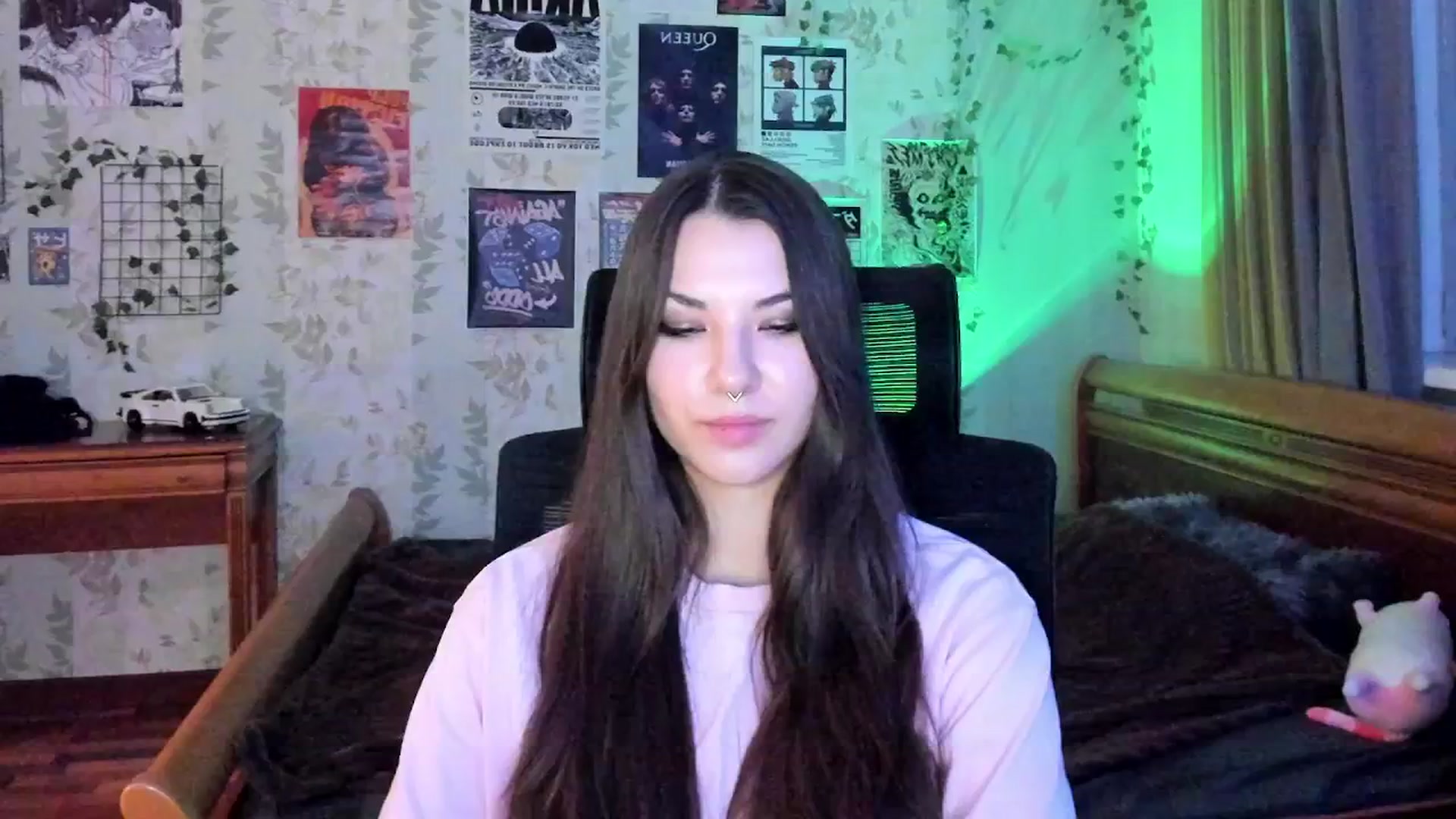 Gallery image thumbnail from AmnesiaGirl1's myfreecams stream on, 11/05/2025, 16:03 image 18 of 20