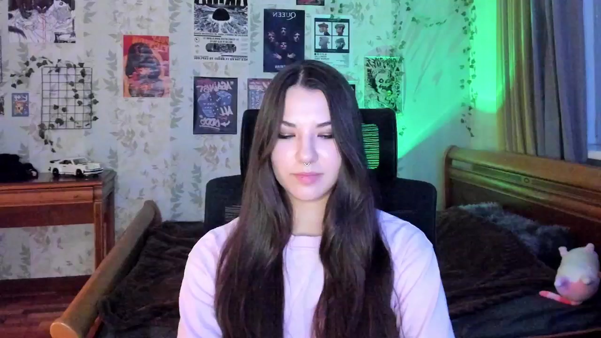 Gallery image thumbnail from AmnesiaGirl1's myfreecams stream on, 11/05/2025, 16:03 image 10 of 20