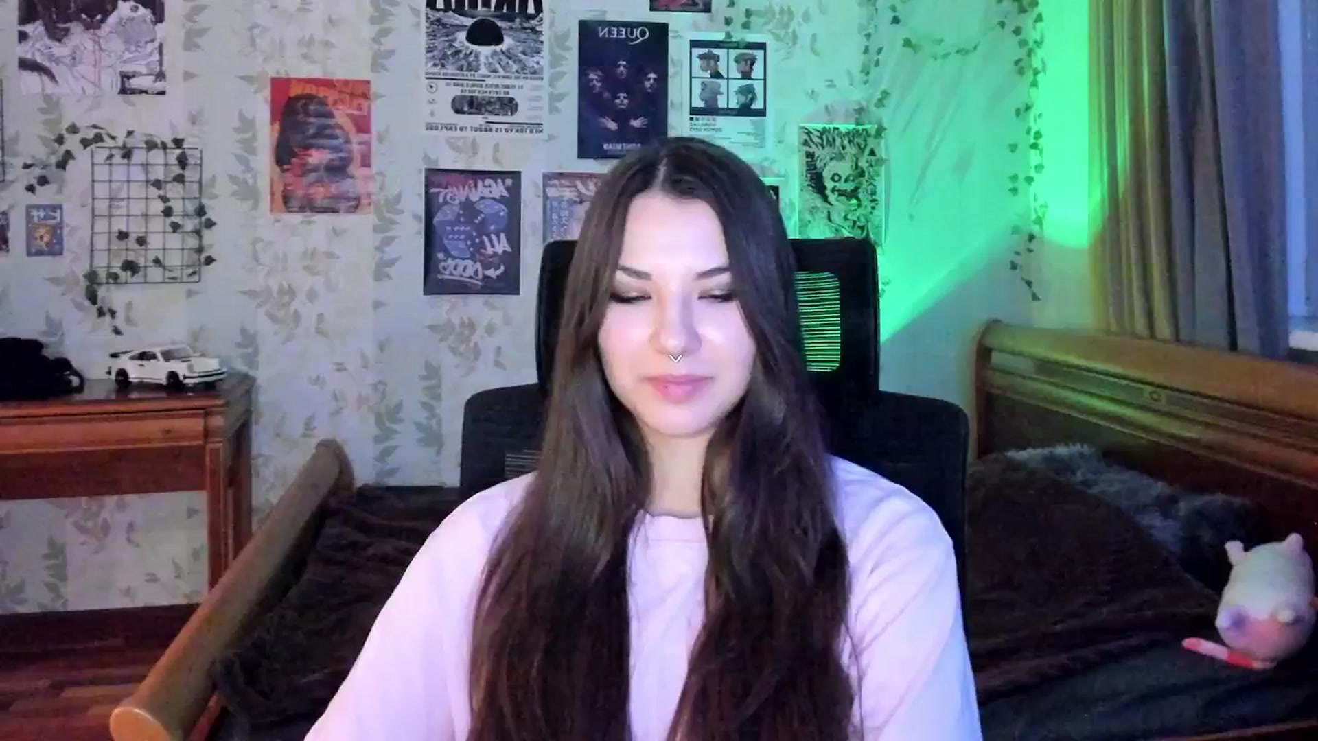 Gallery image thumbnail from AmnesiaGirl1's myfreecams stream on, 11/05/2025, 16:03 image 12 of 20