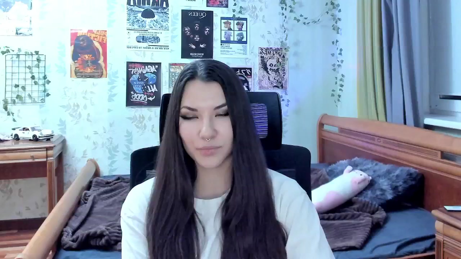 Gallery image thumbnail from AmnesiaGirl1's myfreecams stream on, 11/06/2025, 16:50 image 5 of 20