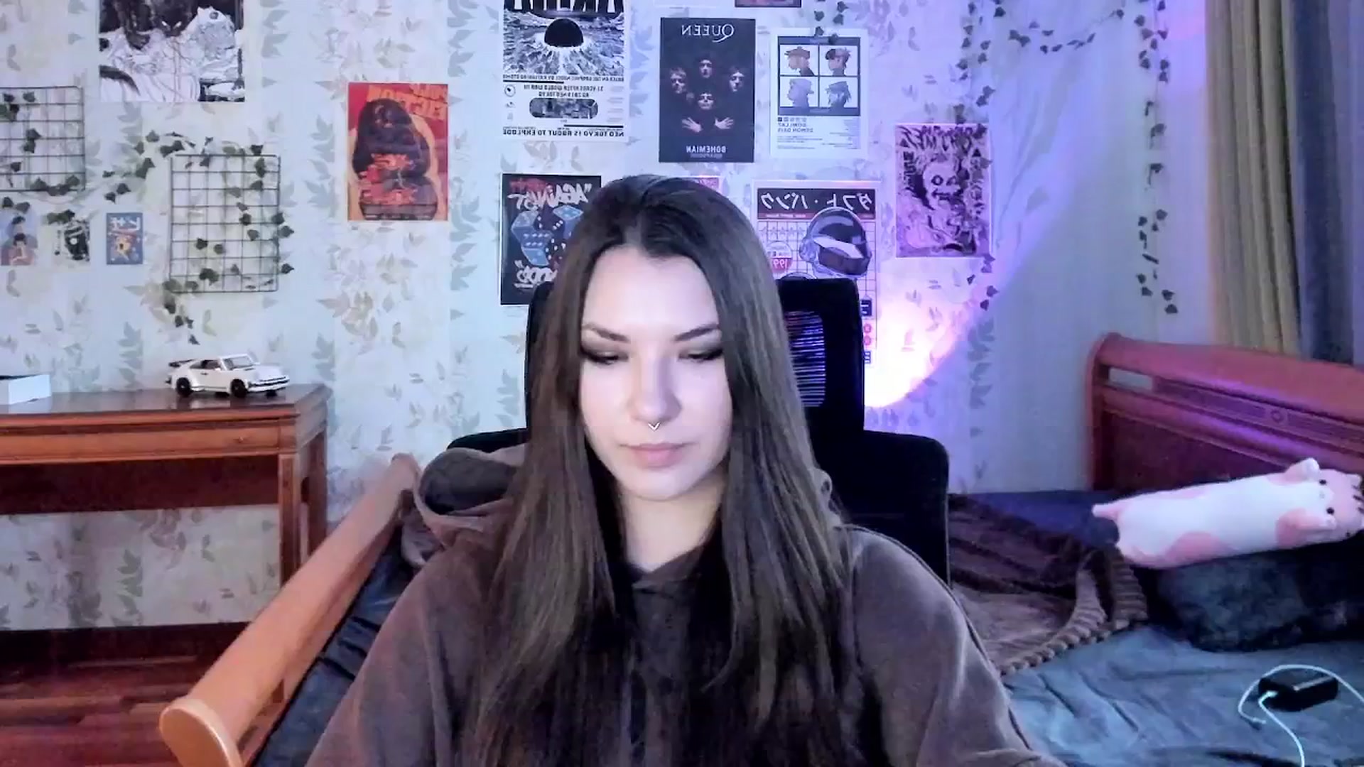 Gallery image thumbnail from AmnesiaGirl1's myfreecams stream on, 11/17/2025, 12:33 image 6 of 20