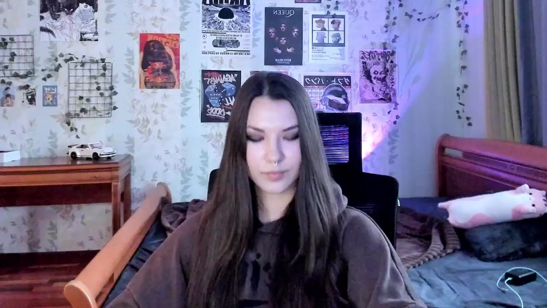 Gallery image thumbnail from AmnesiaGirl1's myfreecams stream on, 11/17/2025, 12:33 image 16 of 20