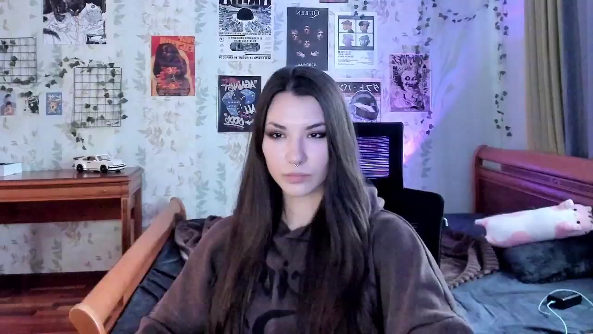 Gallery image thumbnail from AmnesiaGirl1's myfreecams stream on, 11/17/2025, 12:33 image 11 of 20