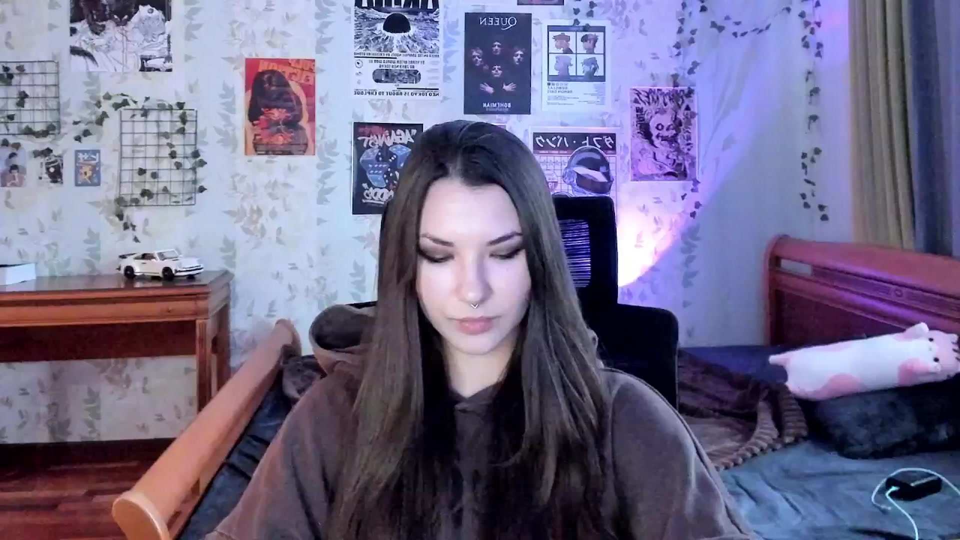 Gallery image thumbnail from AmnesiaGirl1's myfreecams stream on, 11/17/2025, 12:33 image 4 of 20