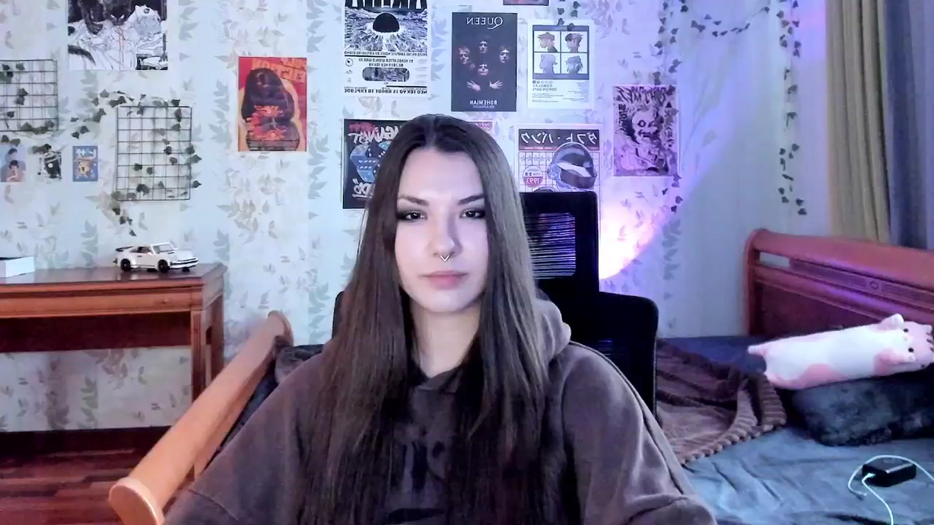 Gallery image thumbnail from AmnesiaGirl1's myfreecams stream on, 11/17/2025, 12:33 image 12 of 20