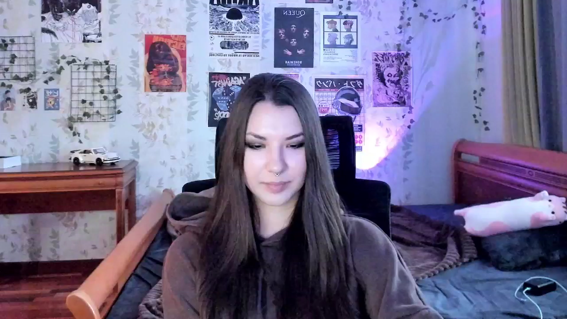 Gallery image thumbnail from AmnesiaGirl1's myfreecams stream on, 11/17/2025, 12:33 image 7 of 20