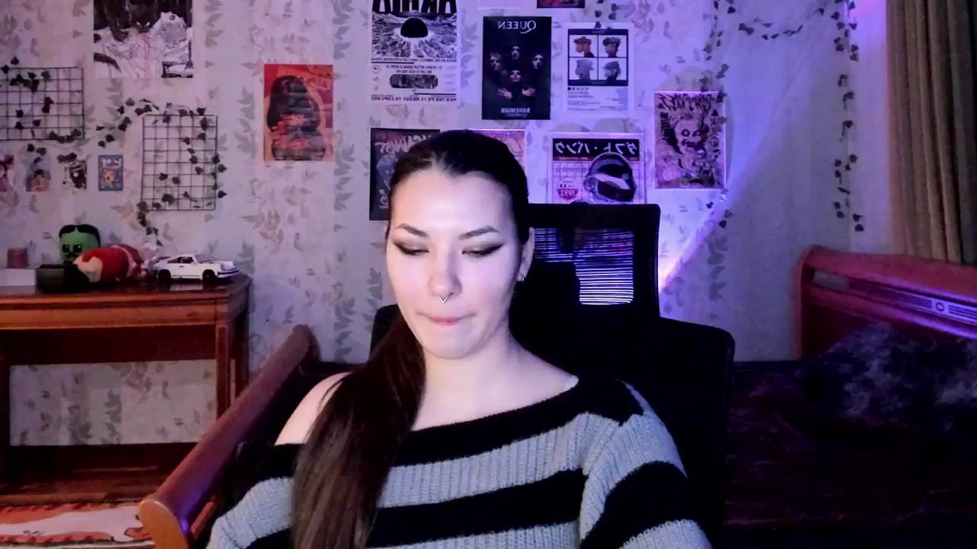 Gallery image thumbnail from AmnesiaGirl1's myfreecams stream on, 12/19/2025, 20:22 image 12 of 20