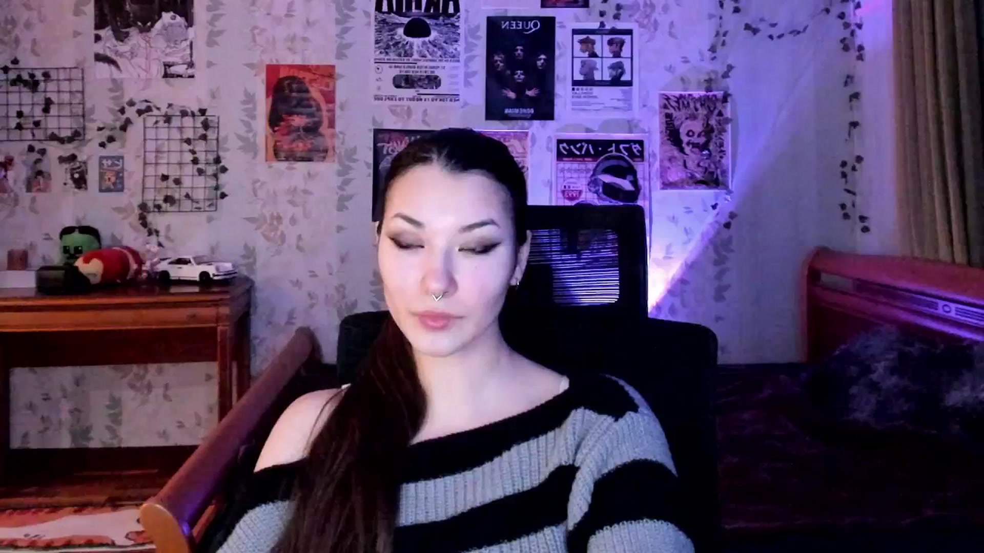 Gallery image thumbnail from AmnesiaGirl1's myfreecams stream on, 12/19/2025, 20:22 image 7 of 20