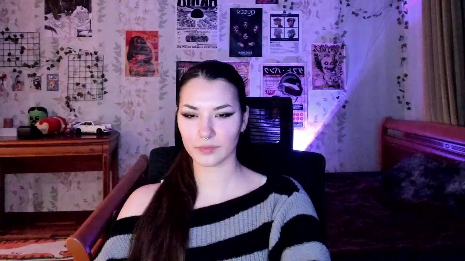 Gallery image thumbnail from AmnesiaGirl1's myfreecams stream on, 12/19/2025, 20:22 image 14 of 20
