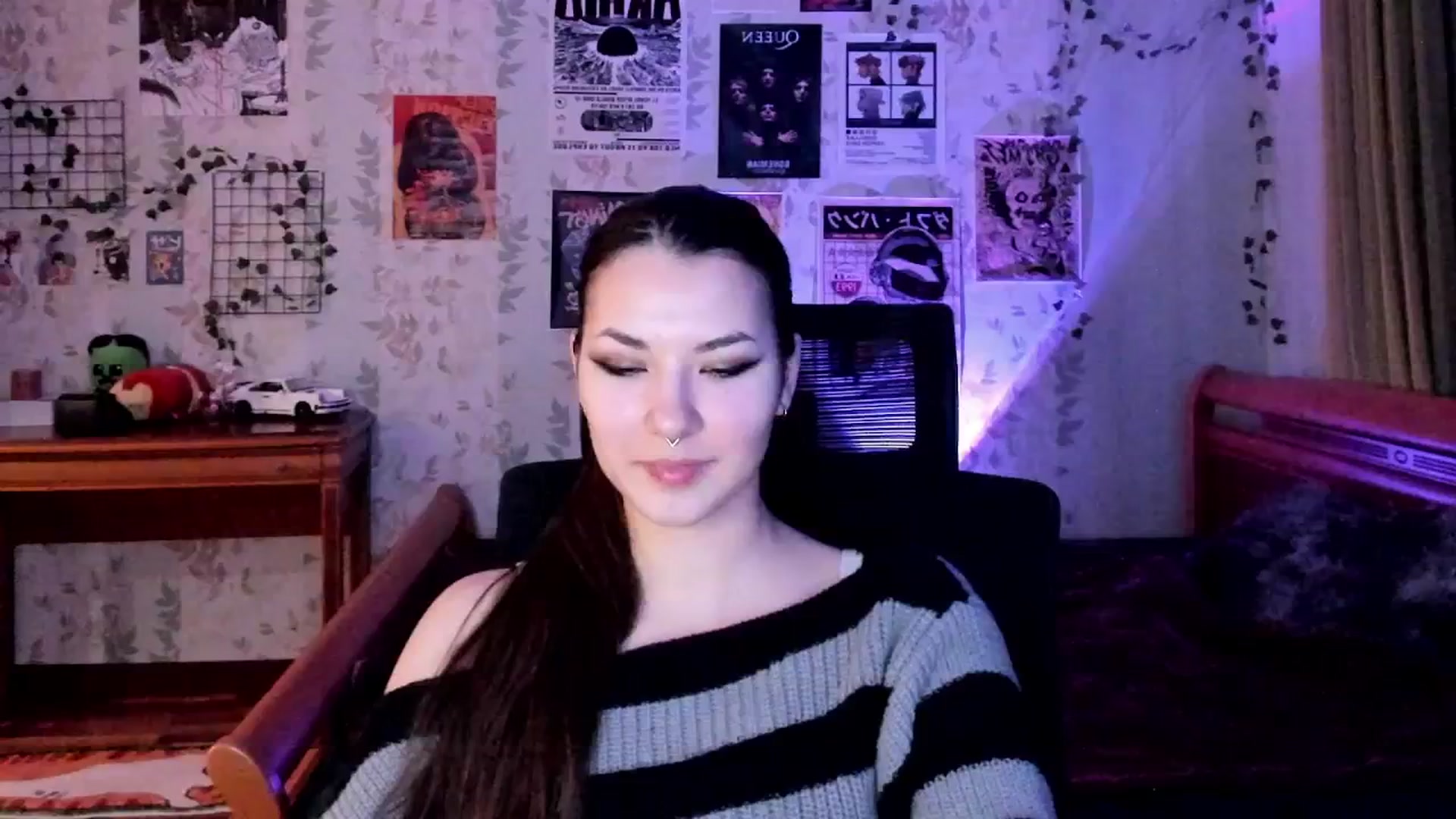 Gallery image thumbnail from AmnesiaGirl1's myfreecams stream on, 12/19/2025, 20:22 image 6 of 20